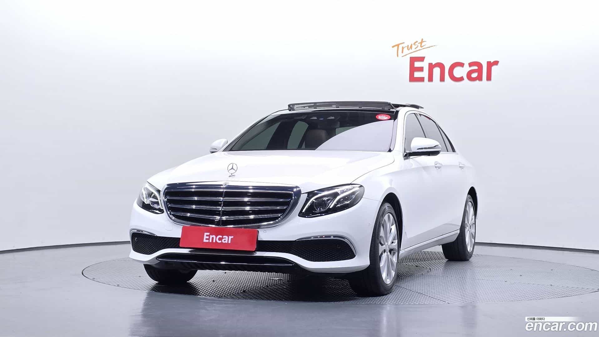 E-Class Mercedes-Benz 2017.0-OUTER-003