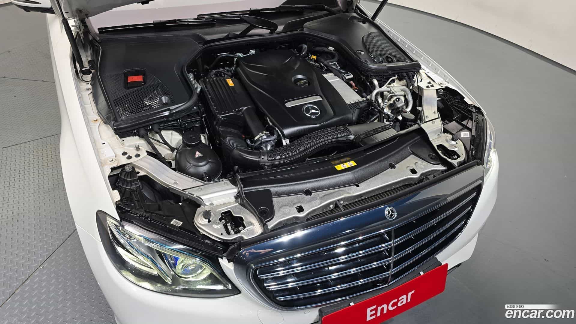 E-Class Mercedes-Benz 2017.0-OUTER-006