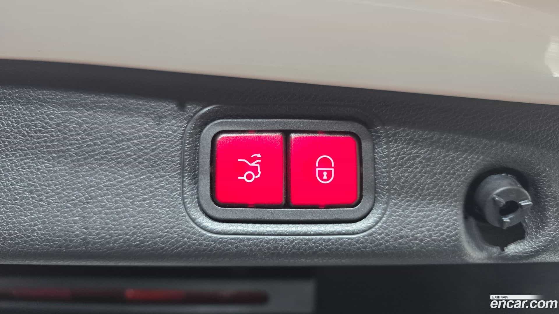 E-Class Mercedes-Benz 2017.0-OPTION-023