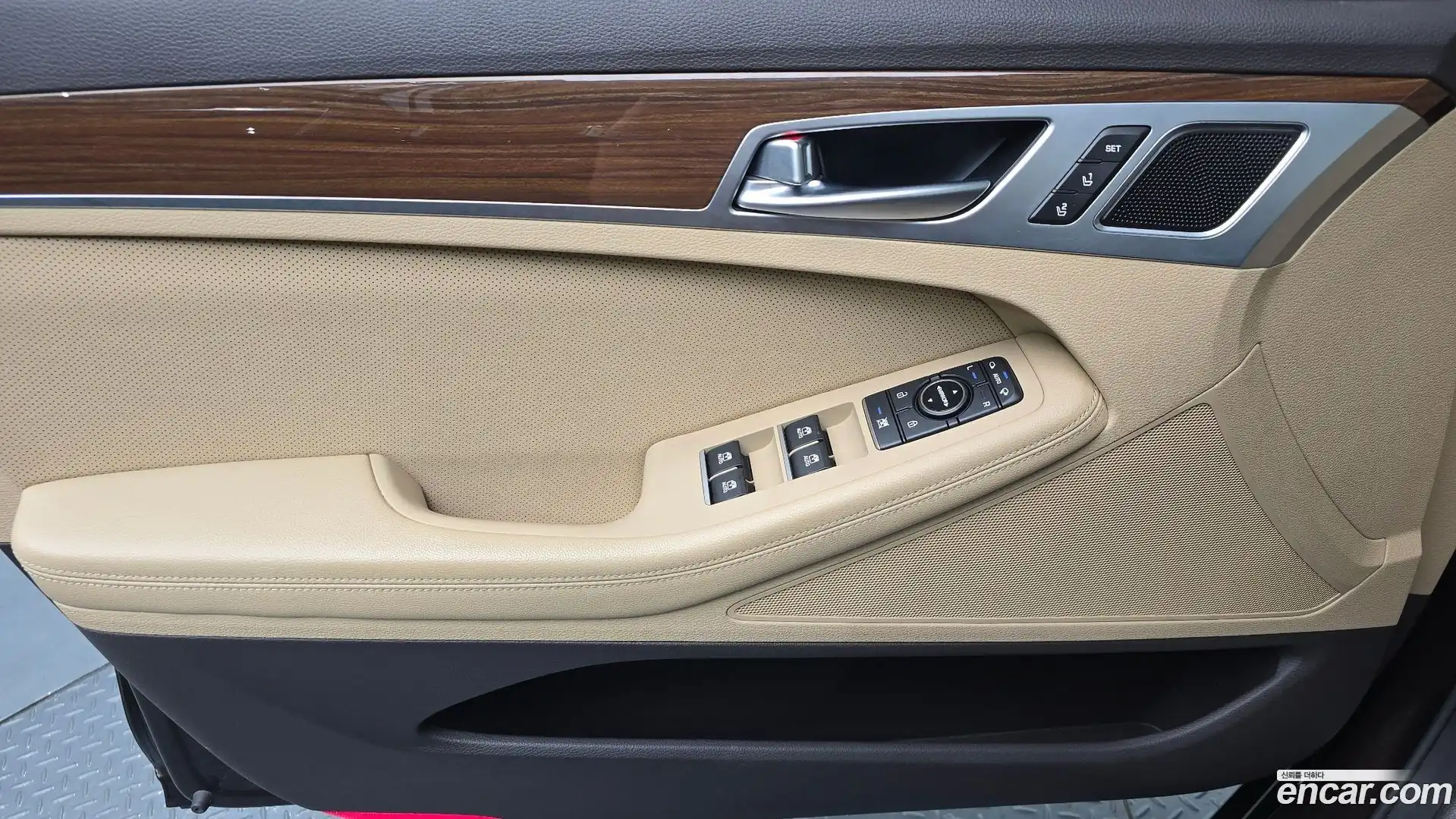 G80 Genesis 2018.5-INNER-035