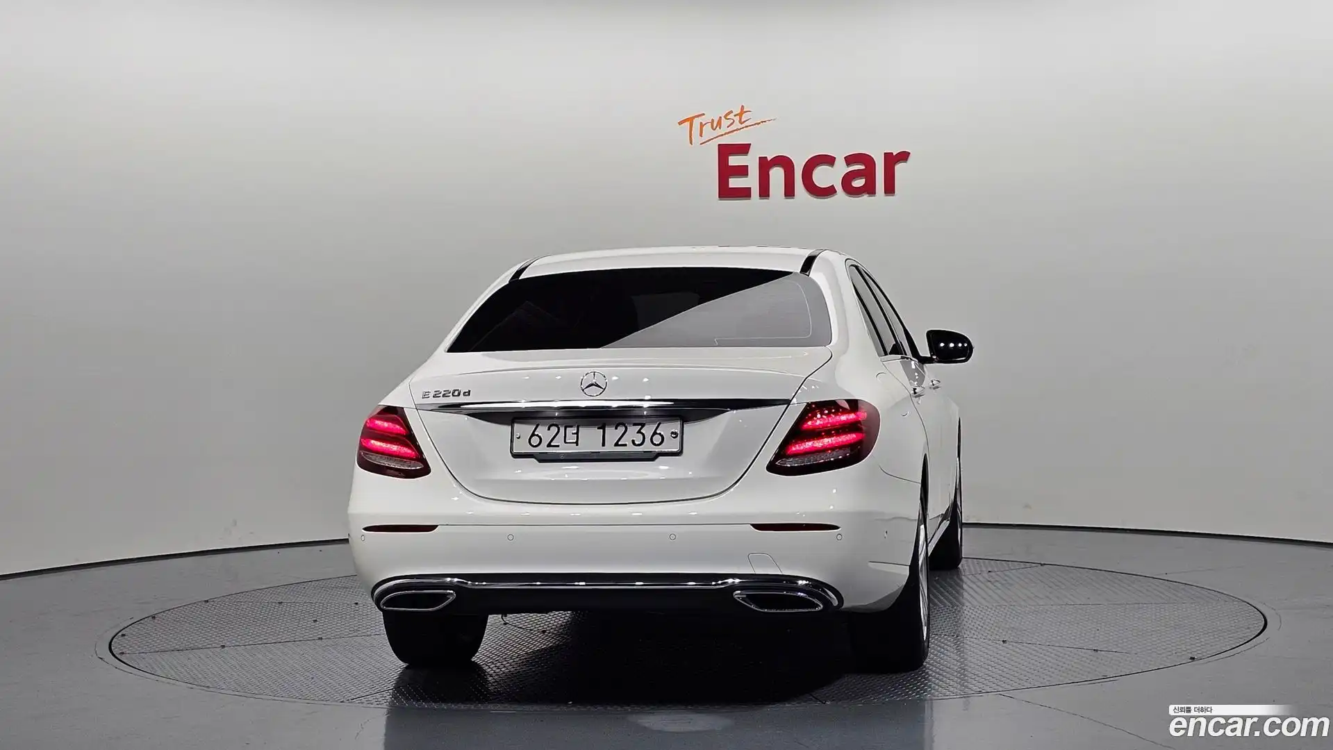 E-Class Mercedes-Benz 2018.1-OUTER-004