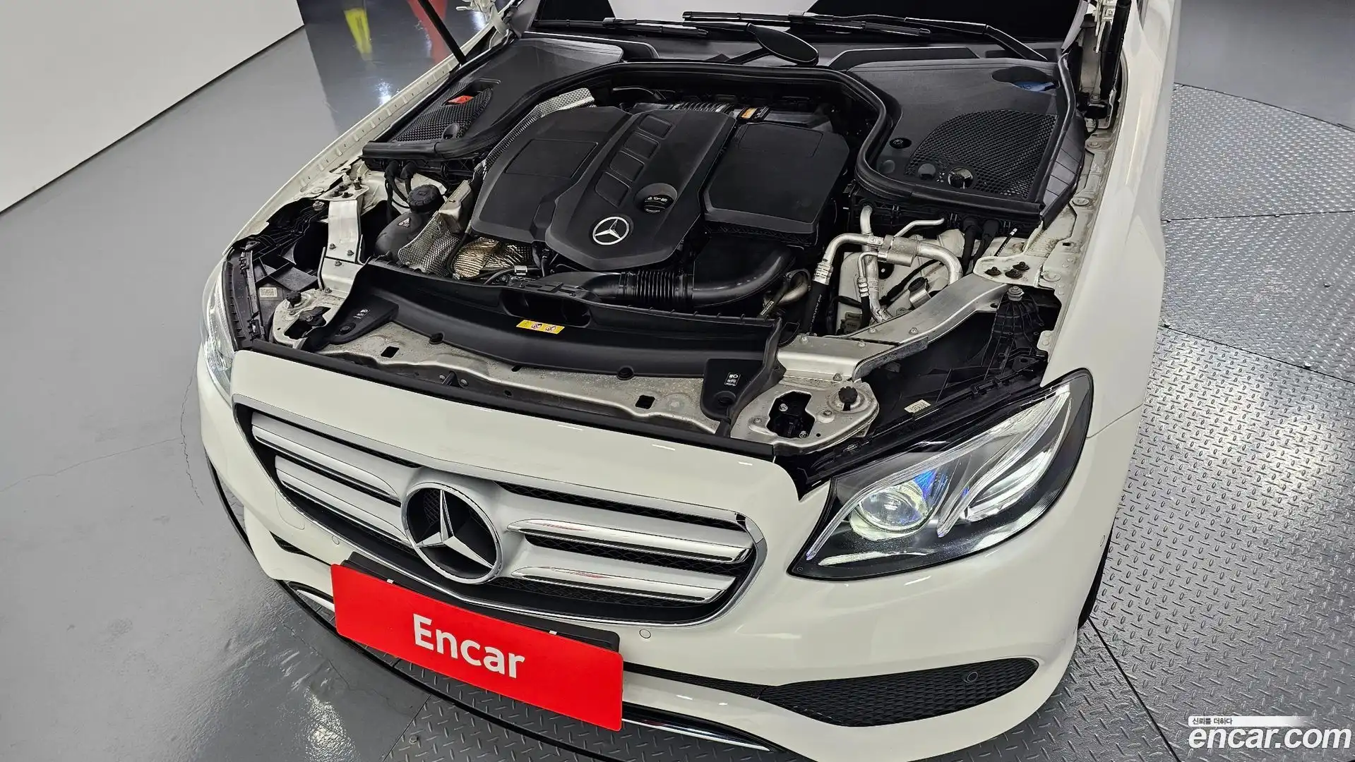 E-Class Mercedes-Benz 2018.1-OUTER-006