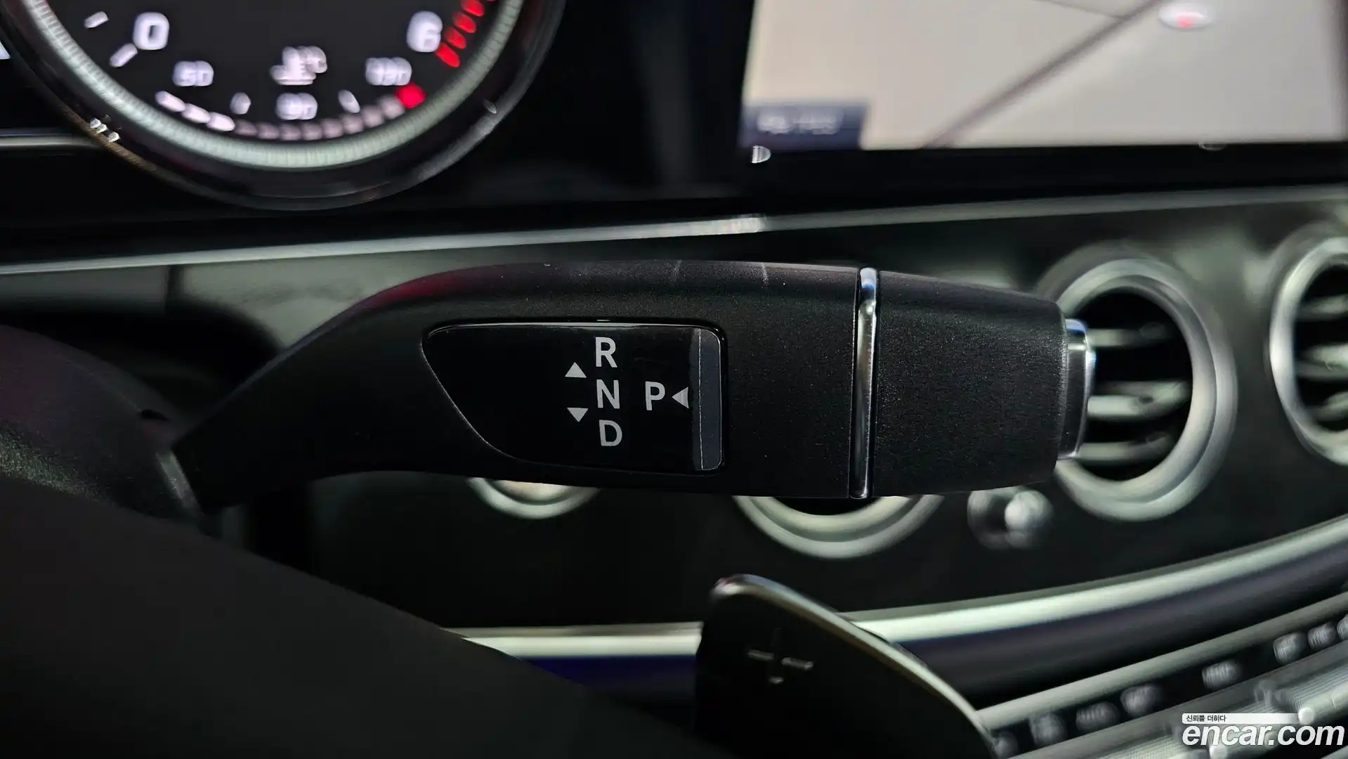E-Class Mercedes-Benz 2018.1-INNER-009