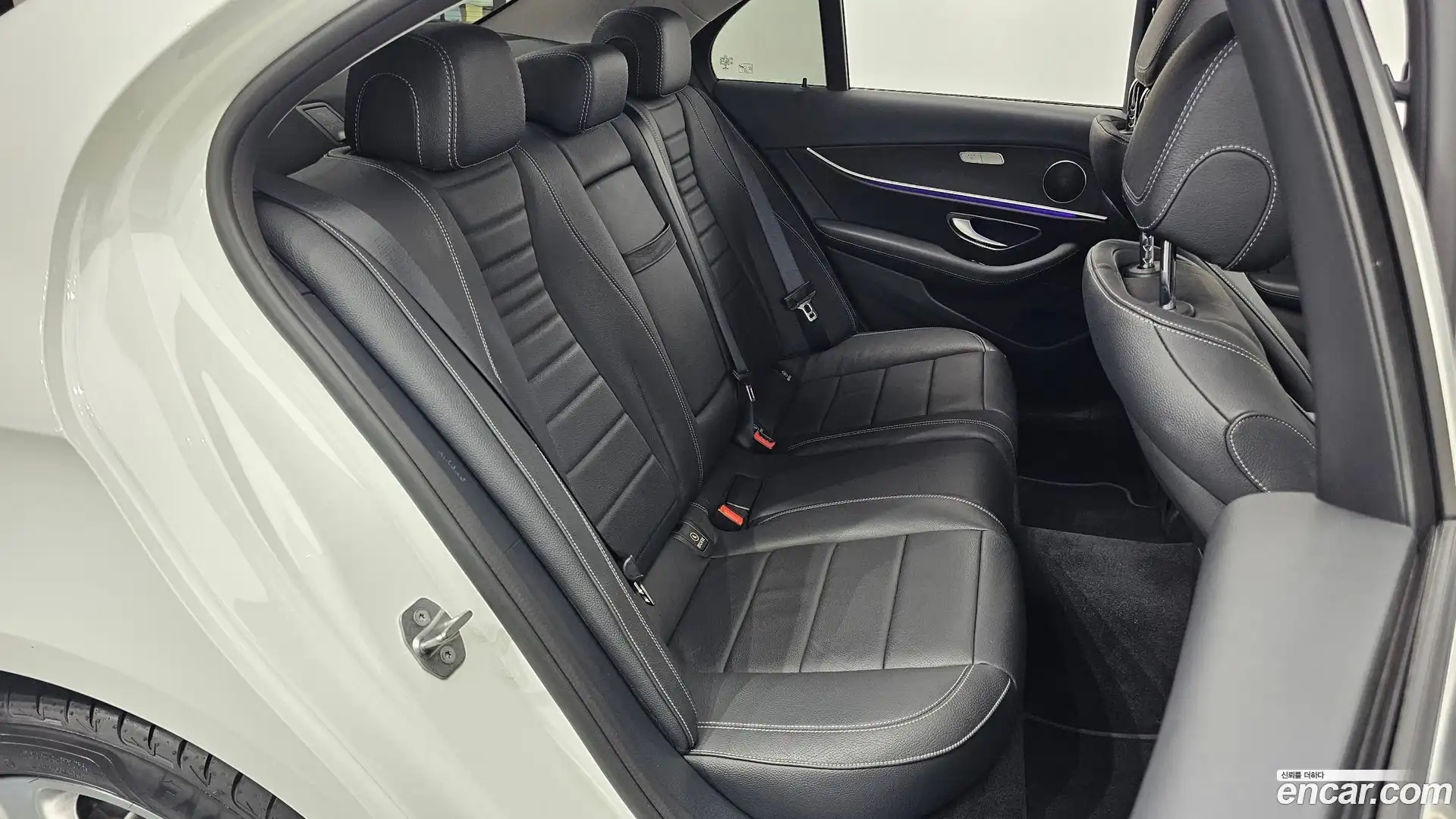 E-Class Mercedes-Benz 2018.1-OPTION-015