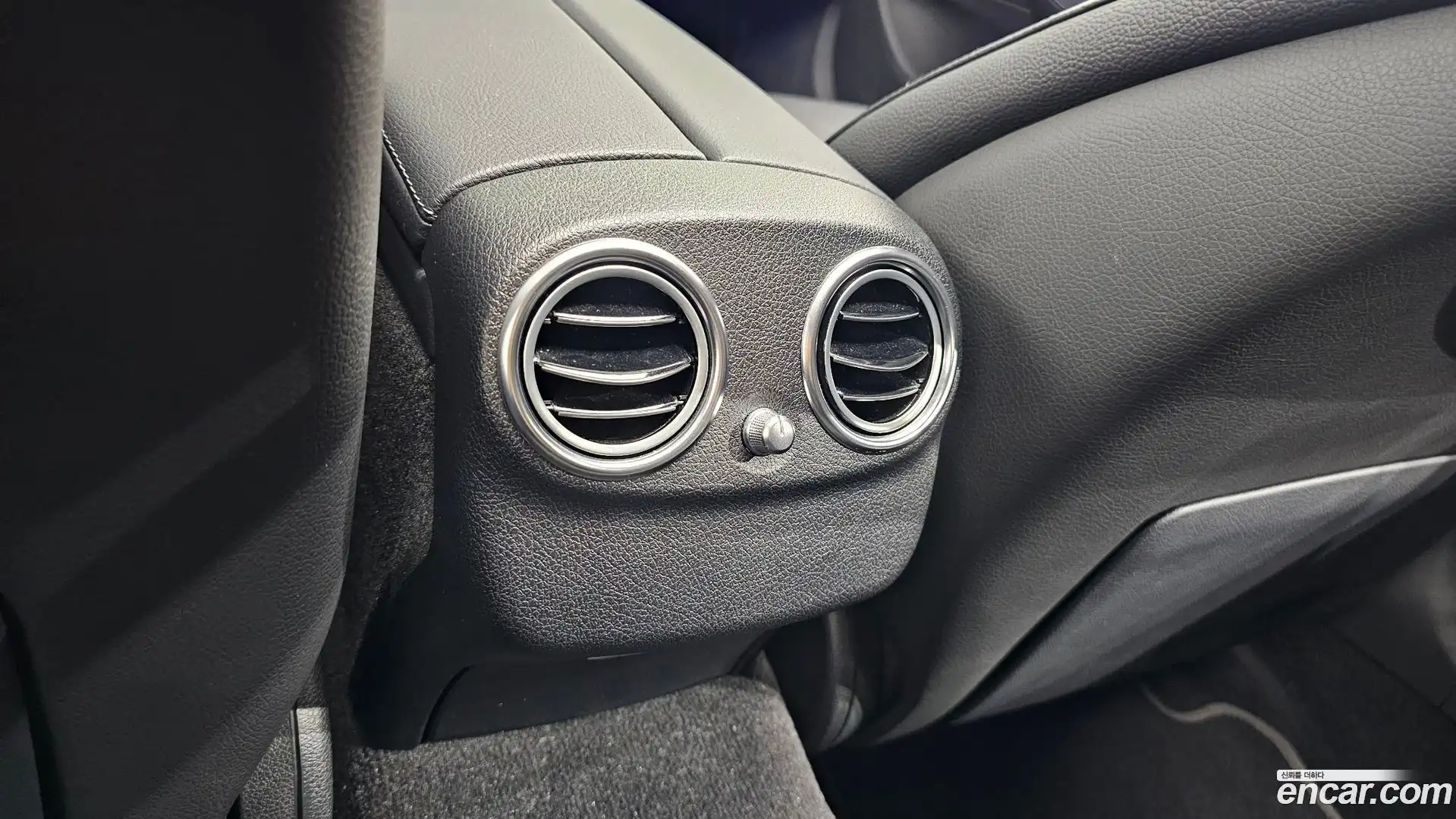 E-Class Mercedes-Benz 2018.1-OPTION-044