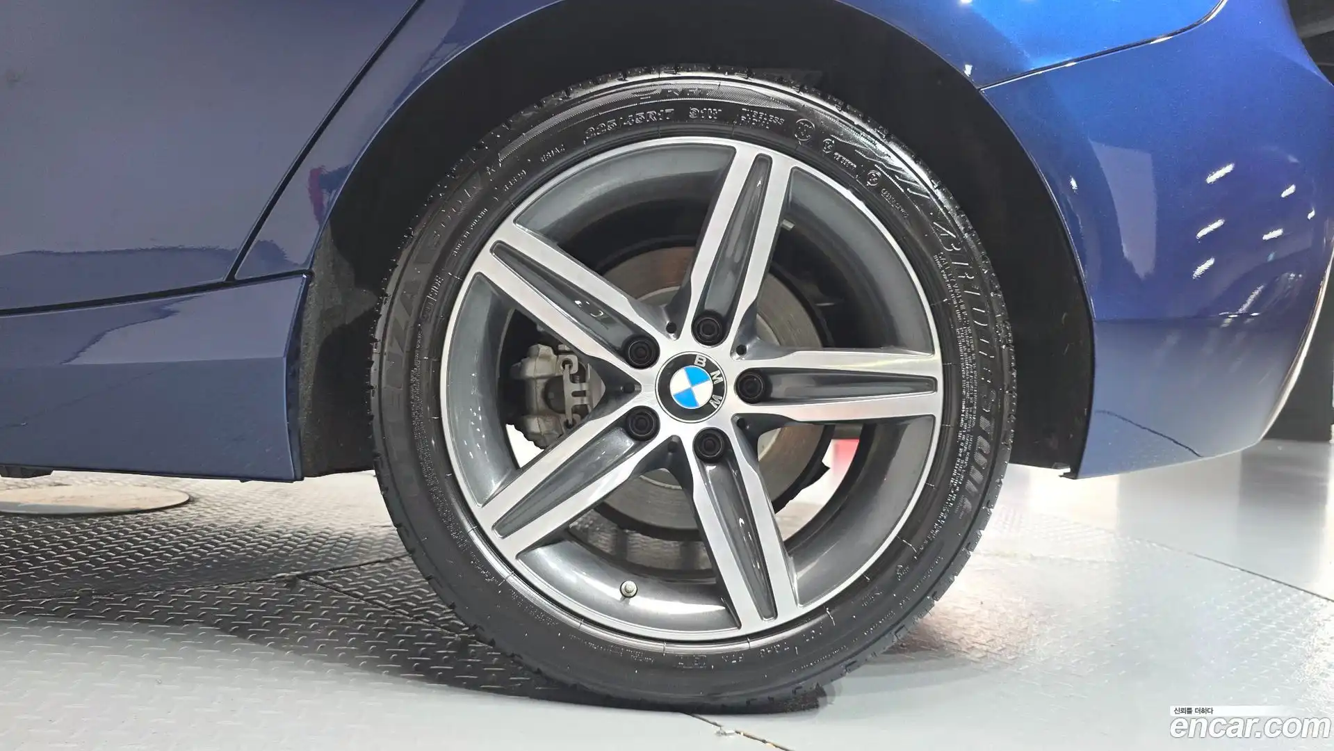 1-Series BMW 2017.5-OUTER-031