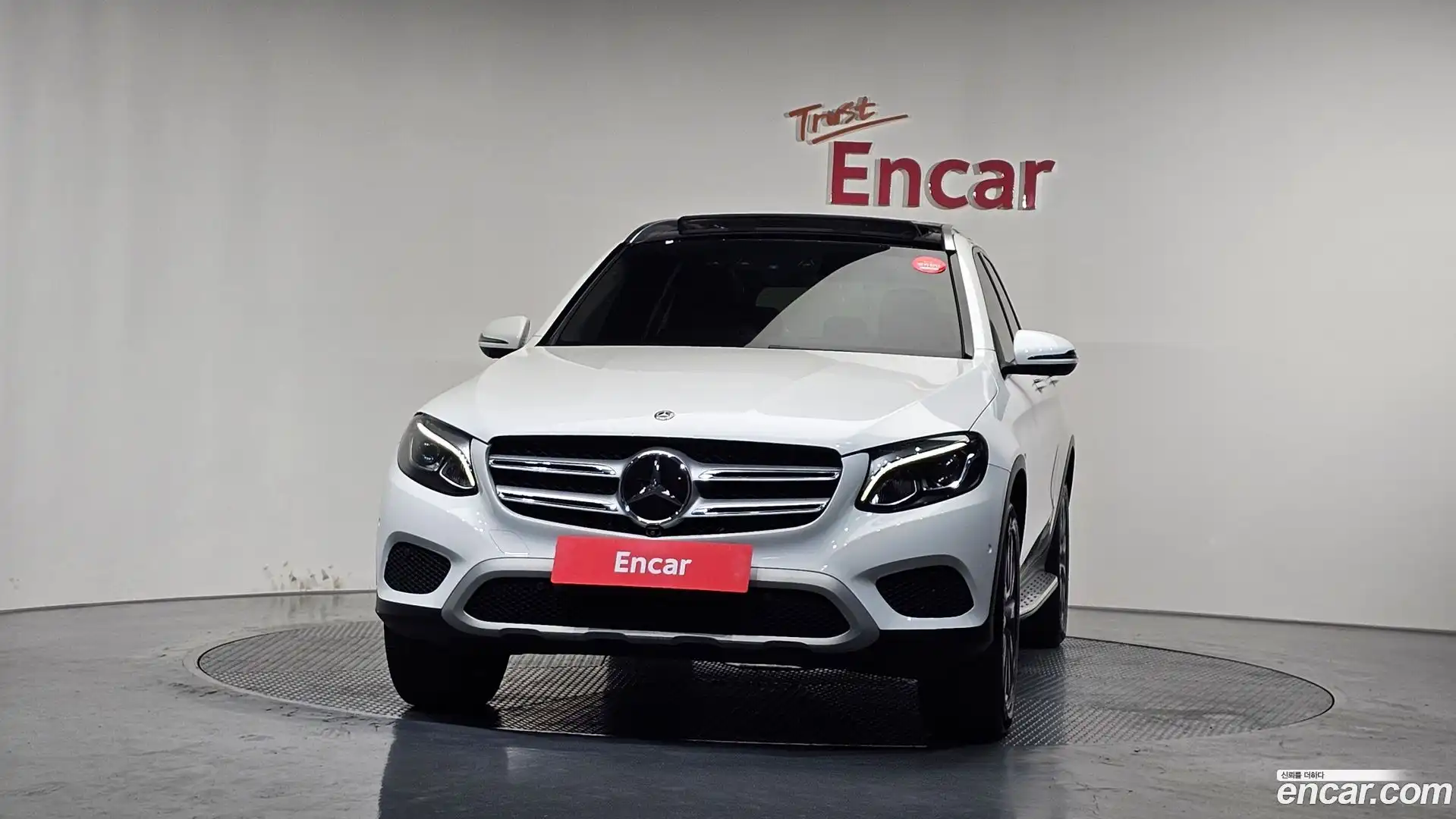 GLC-Class Mercedes-Benz 2018.4-OUTER-003