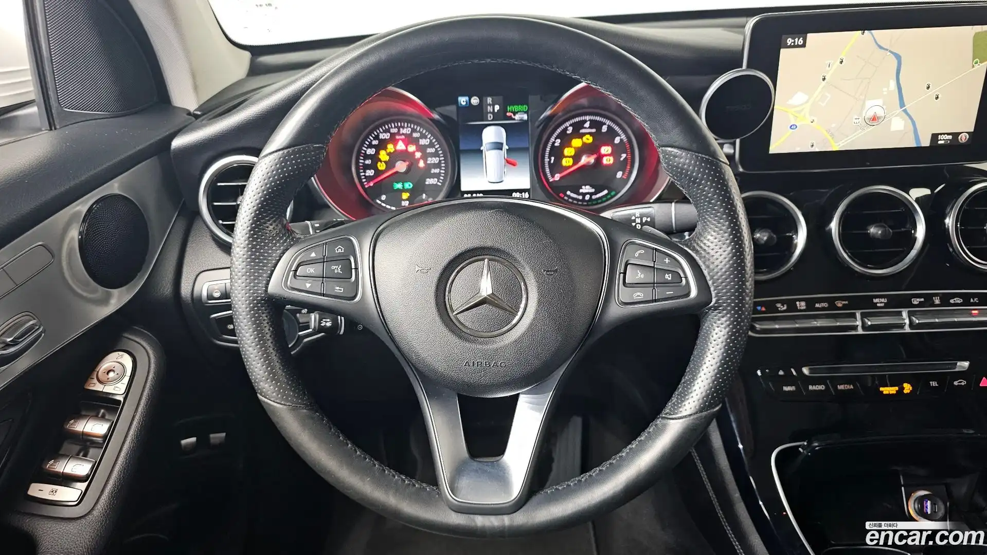 GLC-Class Mercedes-Benz 2018.4-OPTION-017