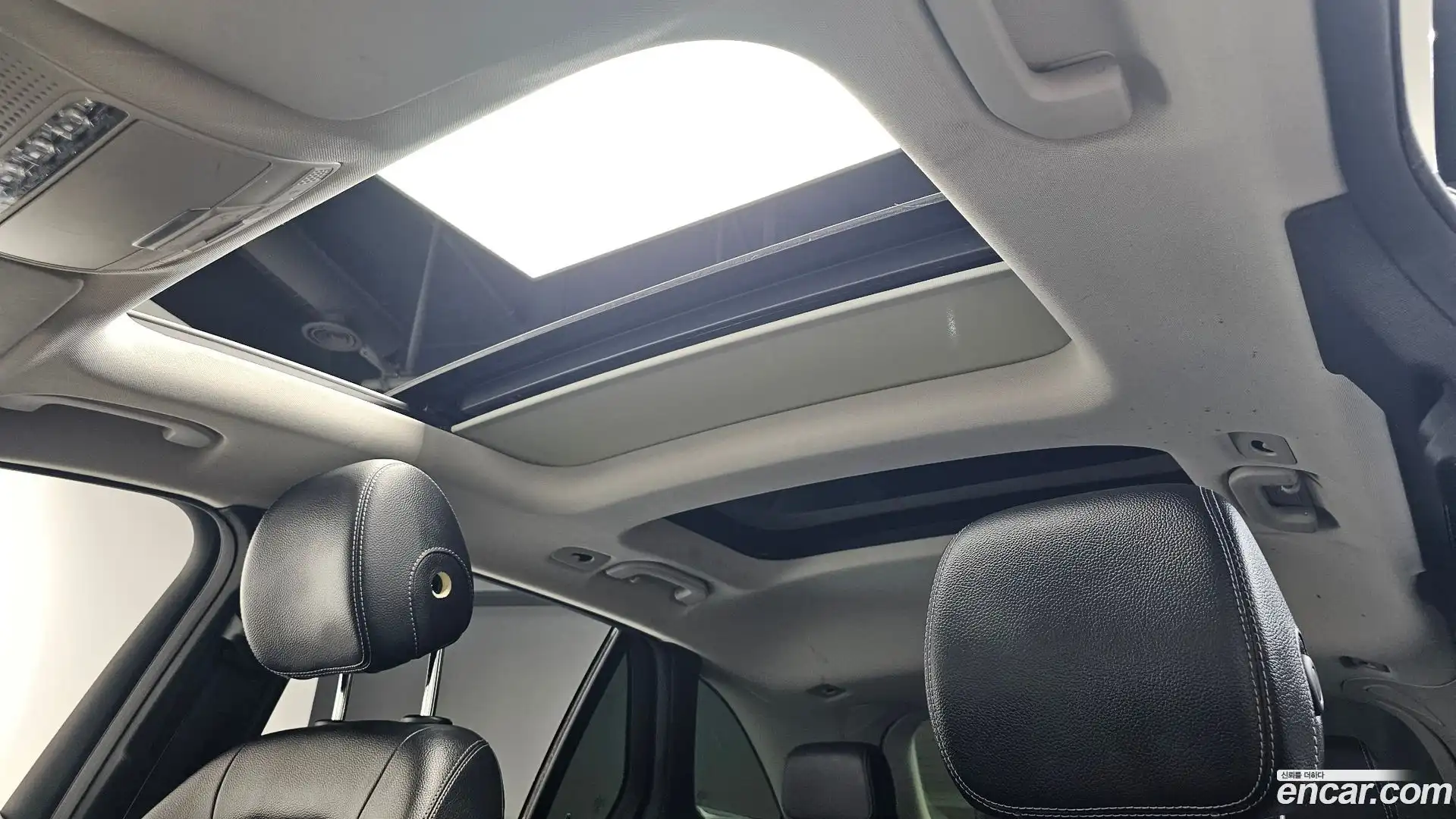 GLC-Class Mercedes-Benz 2018.4-OPTION-019