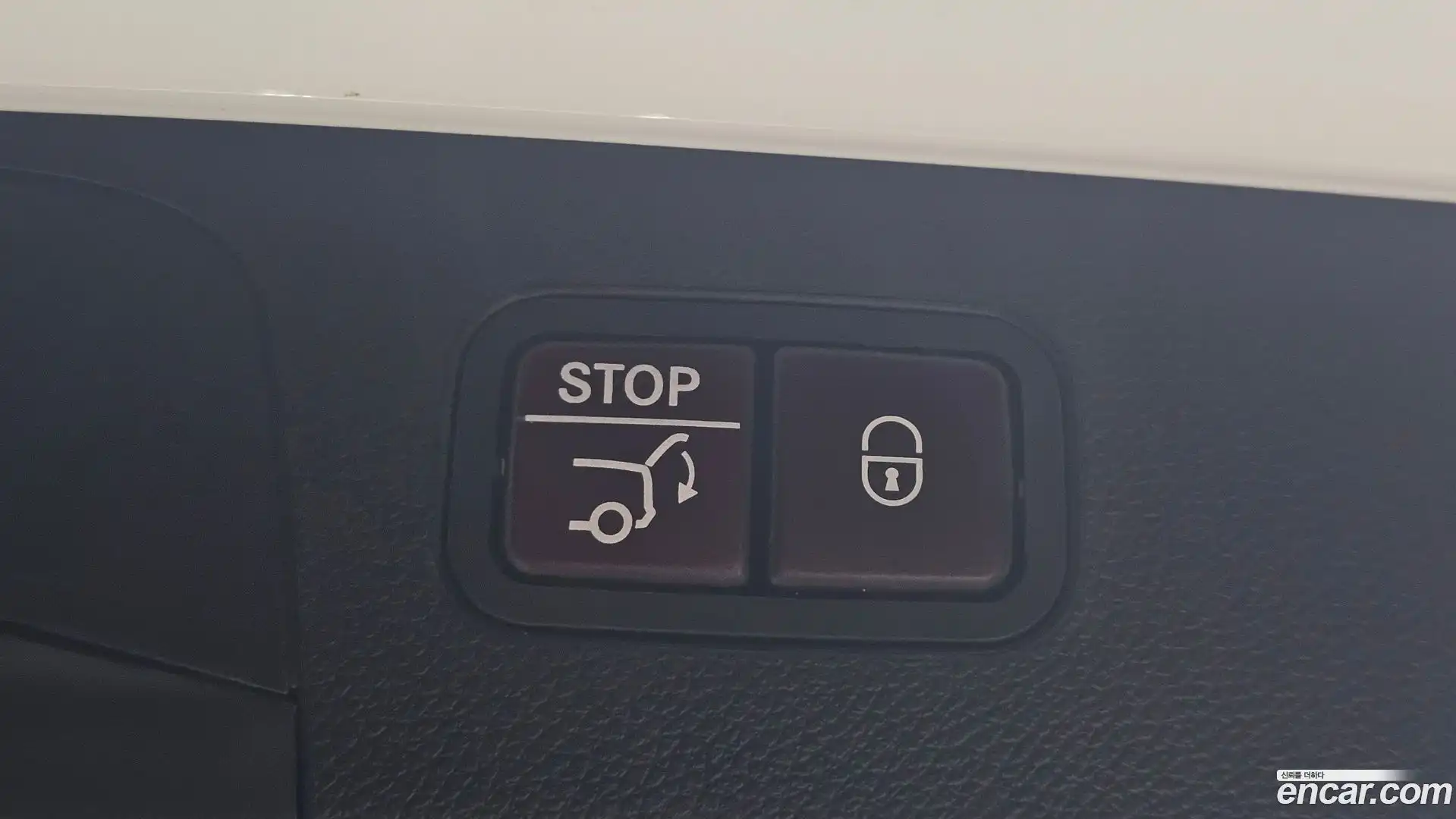 GLC-Class Mercedes-Benz 2018.4-OPTION-020