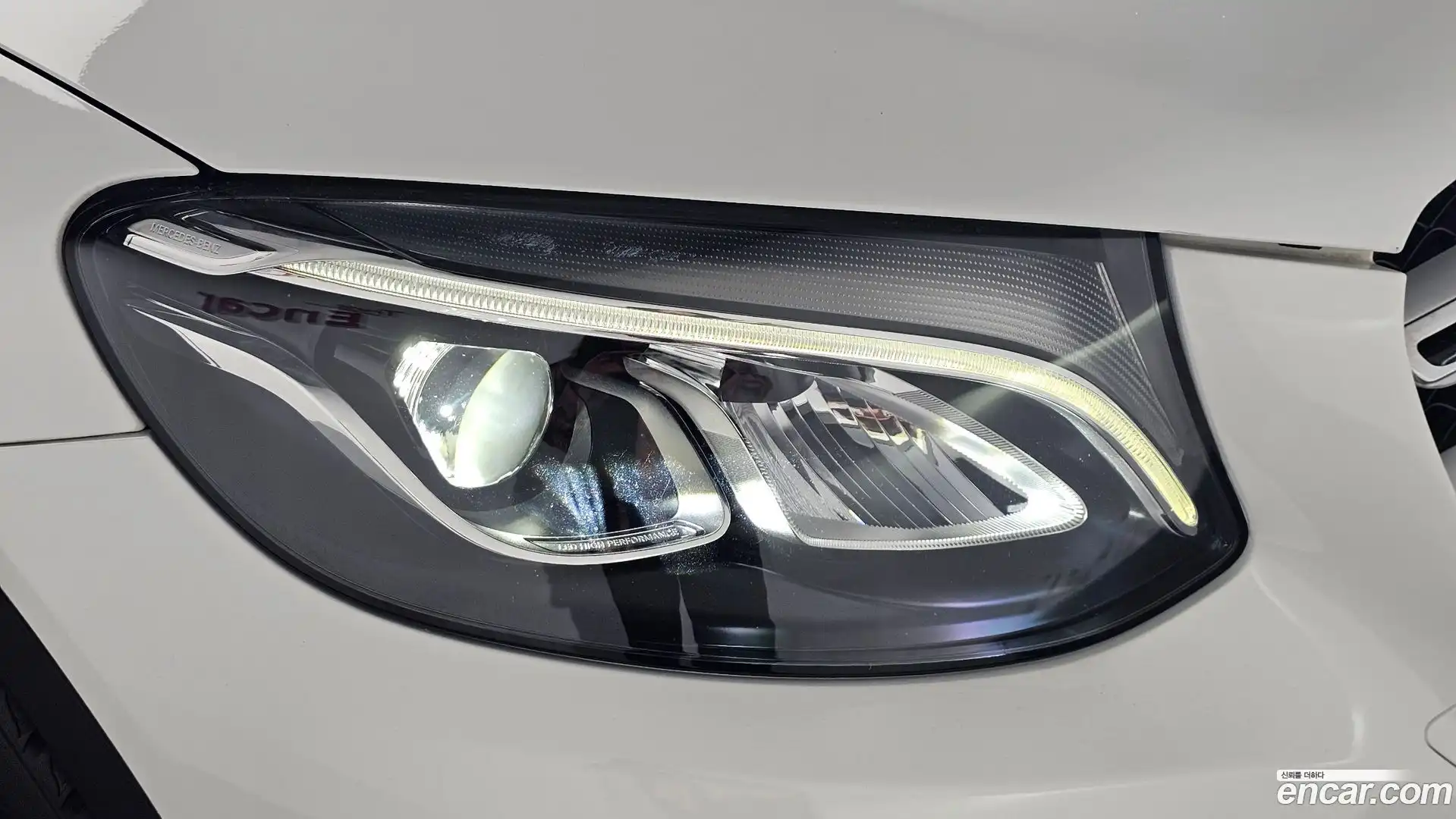 GLC-Class Mercedes-Benz 2018.4-OUTER-032