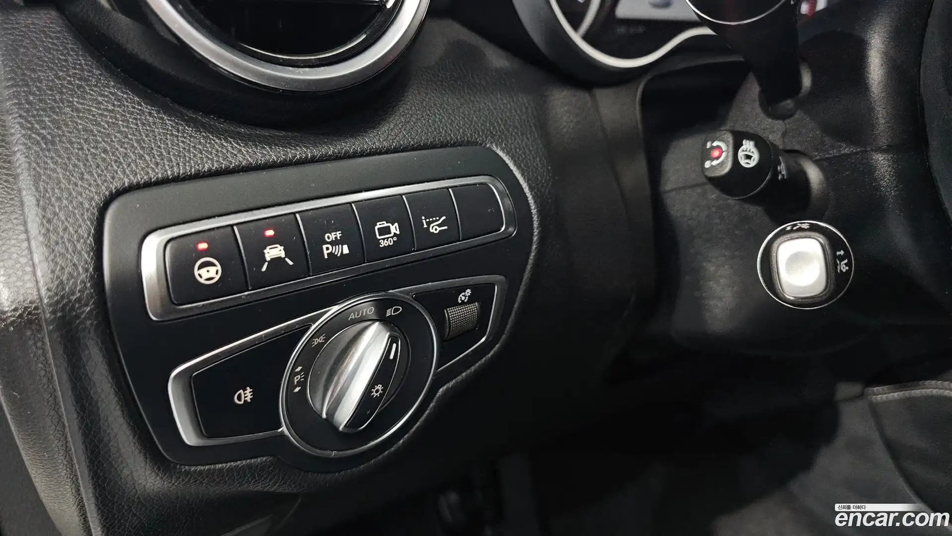 GLC-Class Mercedes-Benz 2018.4-OPTION-040
