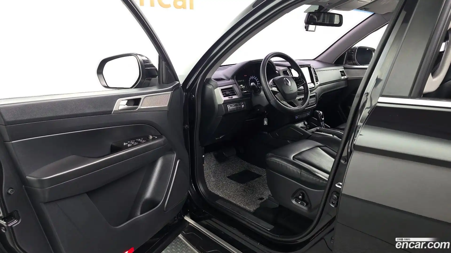 Rexton KG Mobility 2018.4-INNER-010