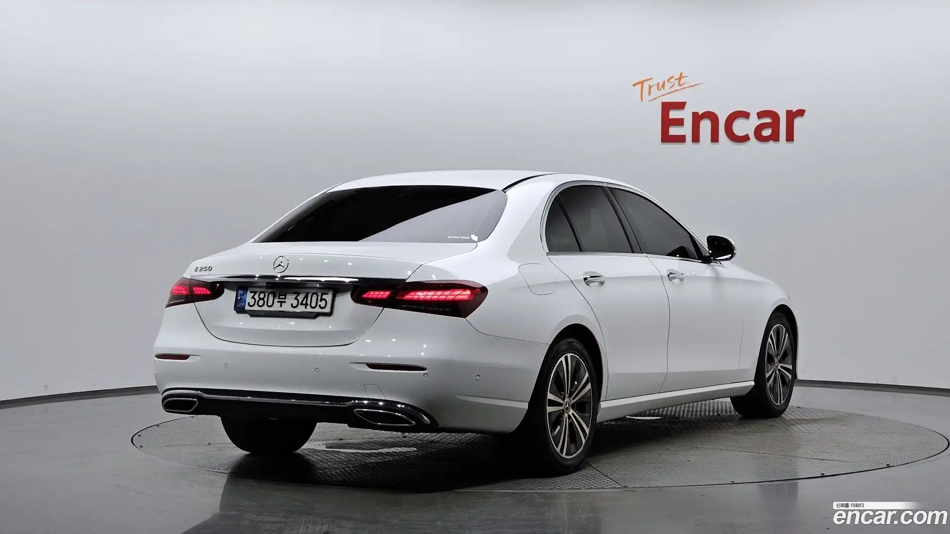 E-Class Mercedes-Benz 2020.11-OUTER-002
