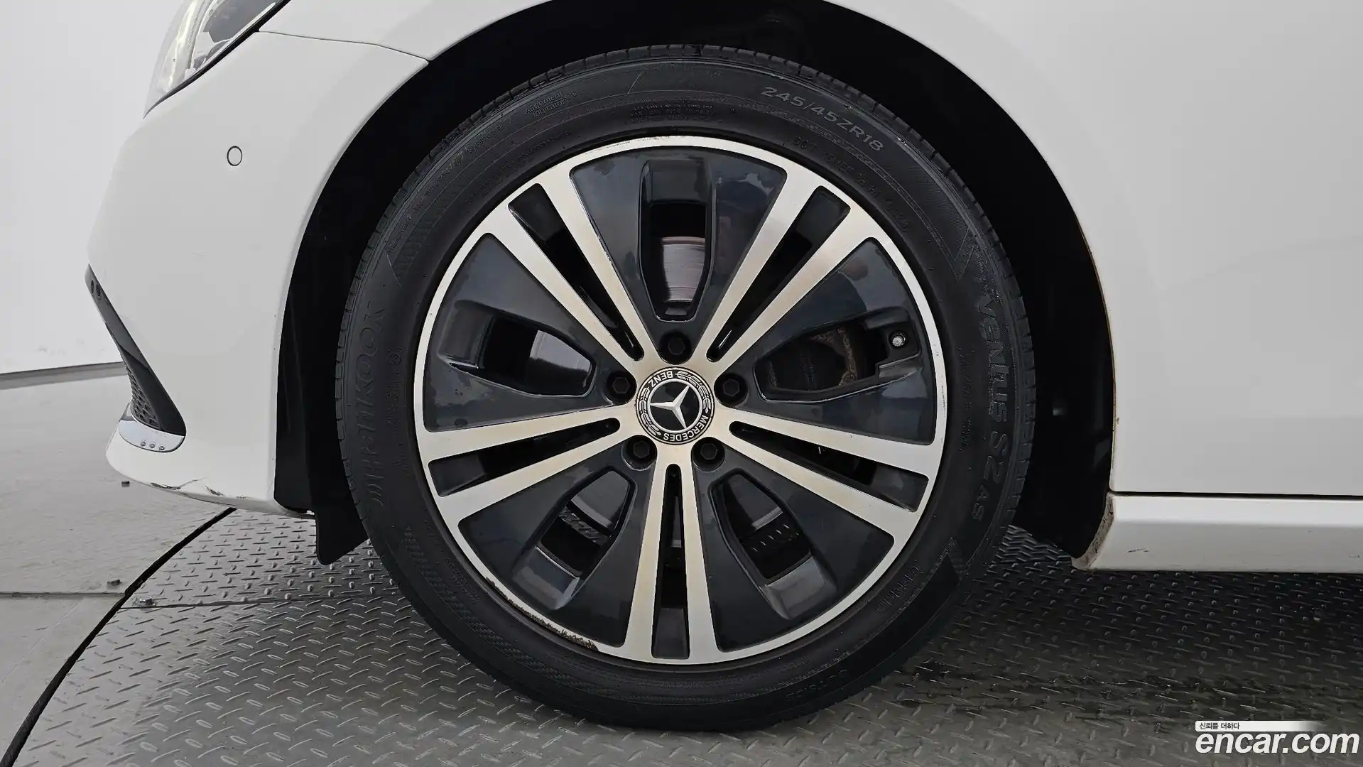 E-Class Mercedes-Benz 2020.11-OUTER-005