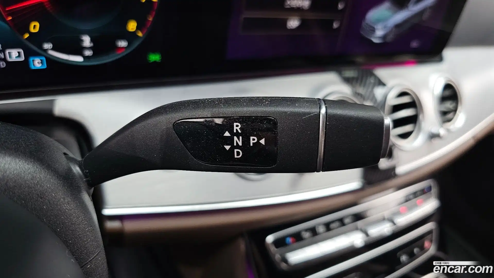 E-Class Mercedes-Benz 2020.11-INNER-009