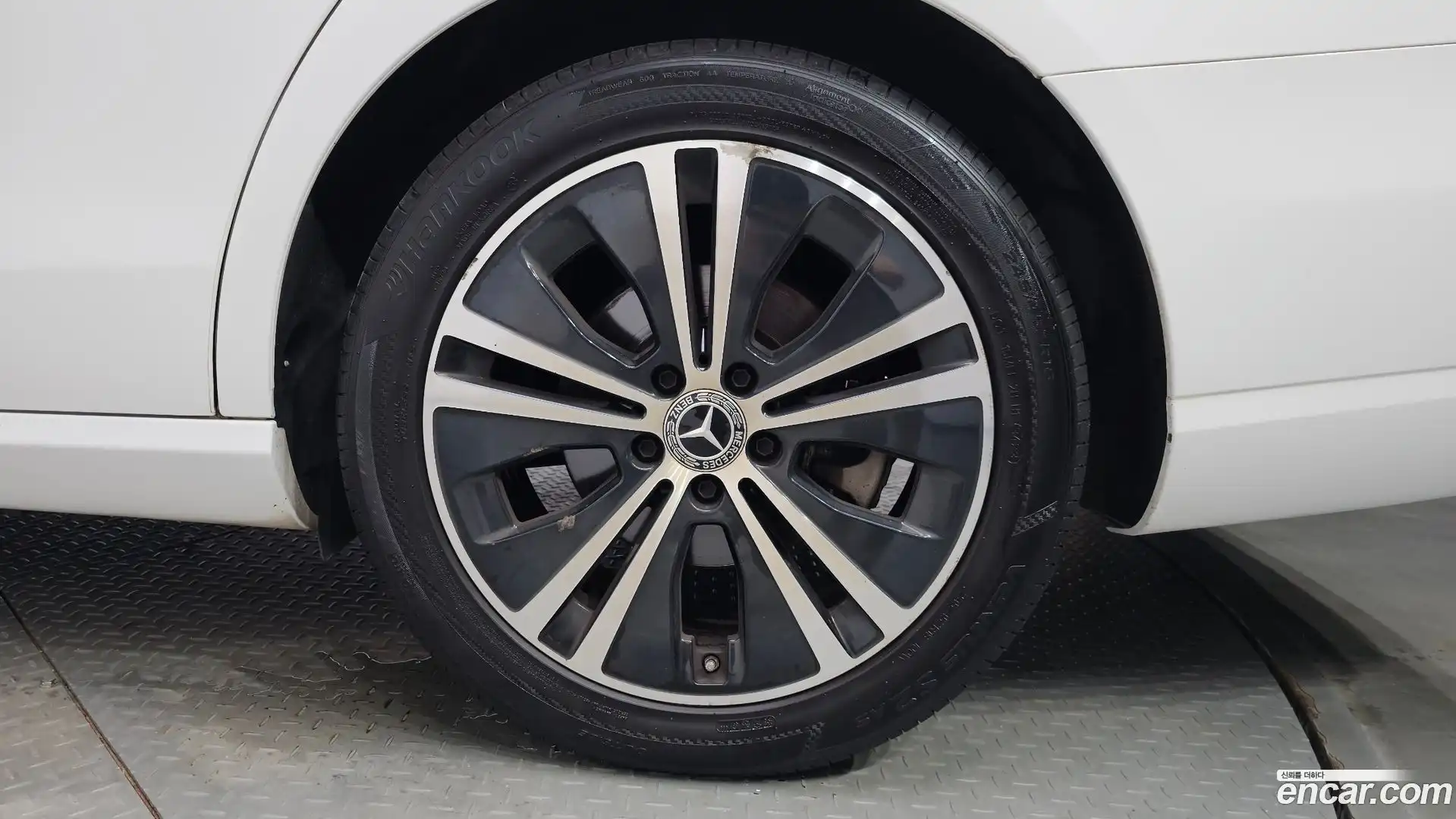 E-Class Mercedes-Benz 2020.11-OUTER-031