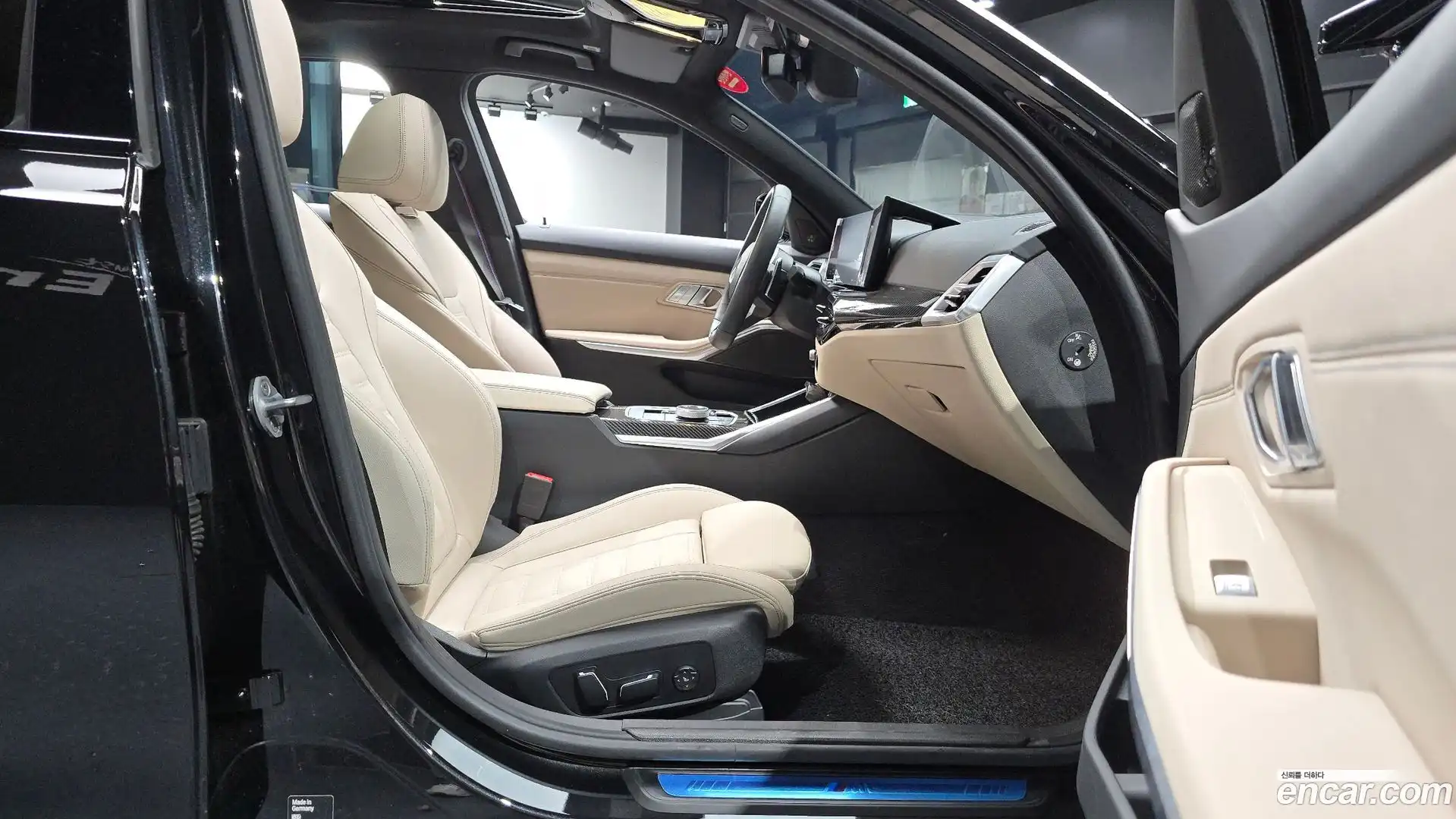 3-Series BMW 2025.2-INNER-036