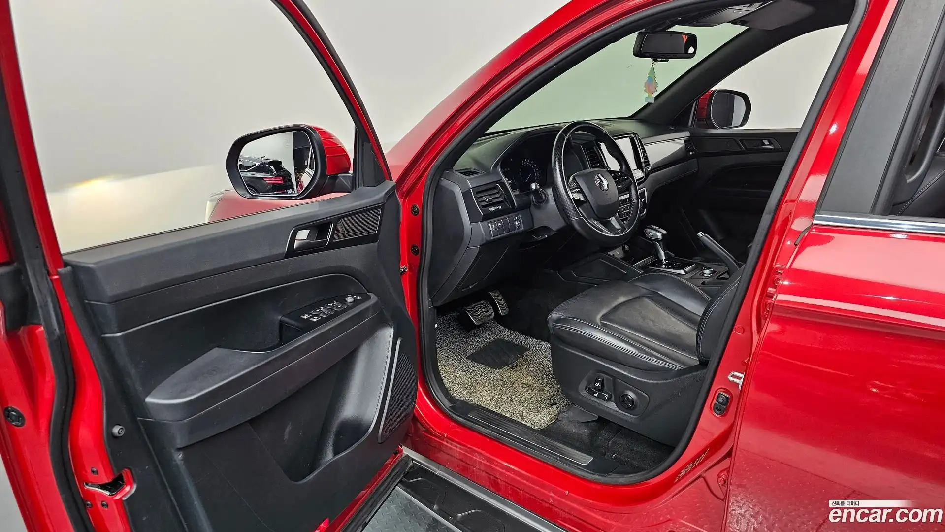Rexton KG Mobility 2019.9-INNER-010