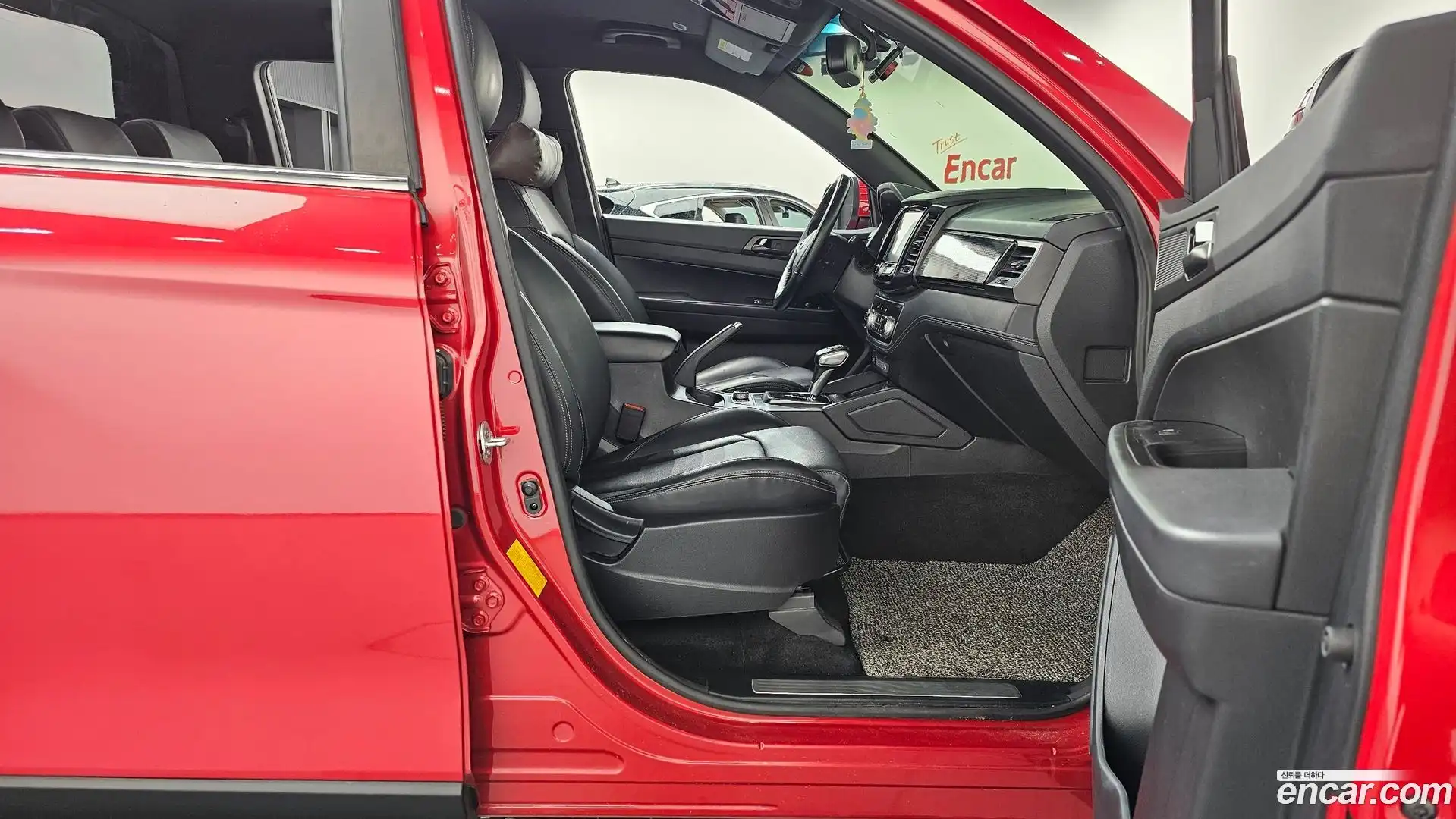 Rexton KG Mobility 2019.9-INNER-036