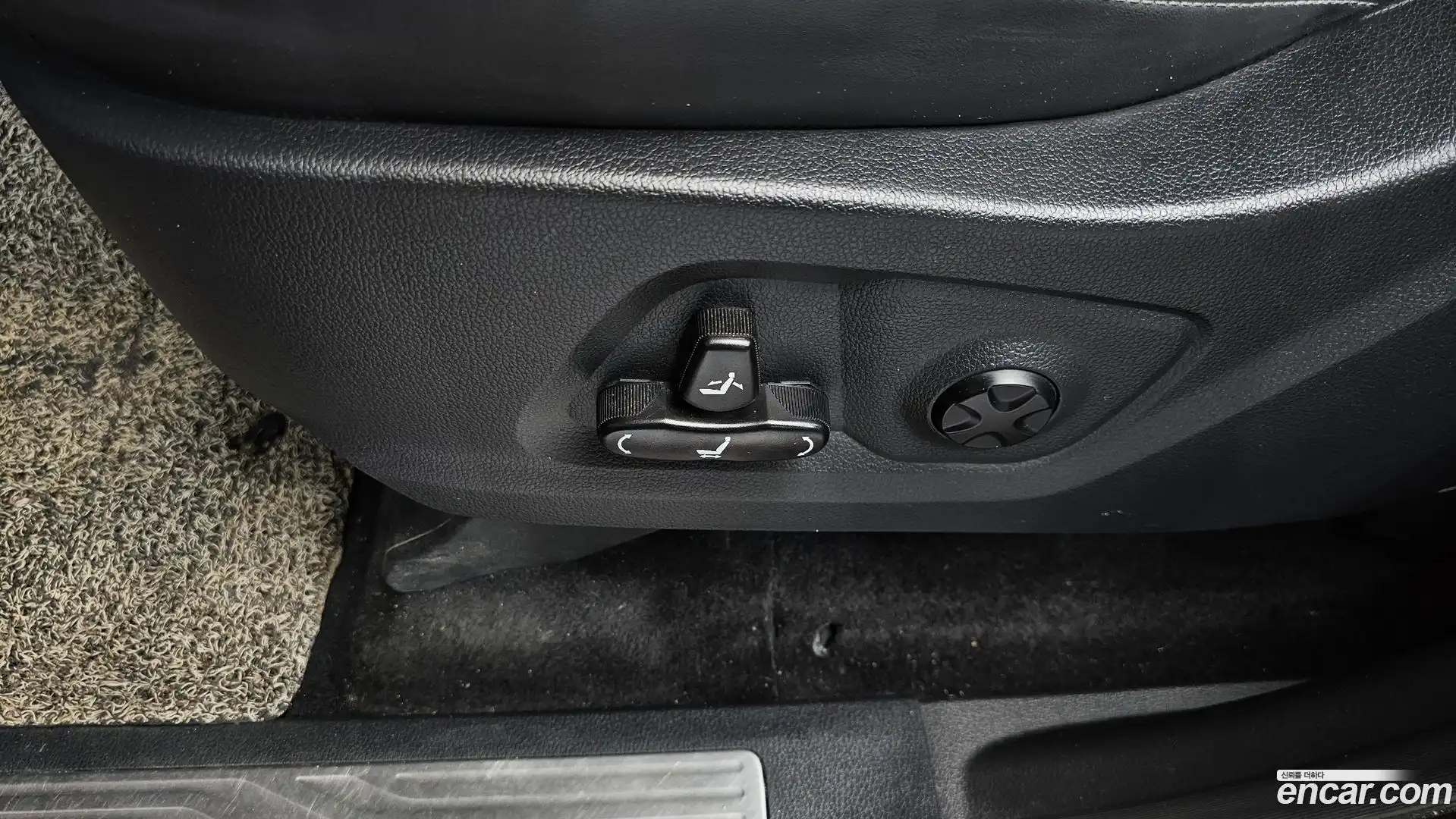 Rexton KG Mobility 2019.9-OPTION-044