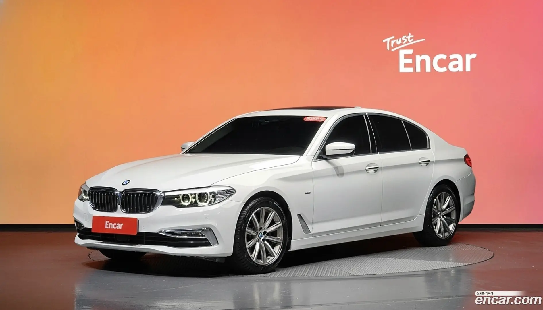 Main__Slider__Photo:5-Series BMW 2018.11-0