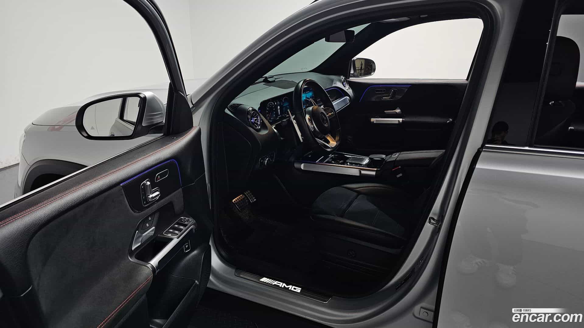 GLB-Class Mercedes-Benz 2021.2-INNER-010