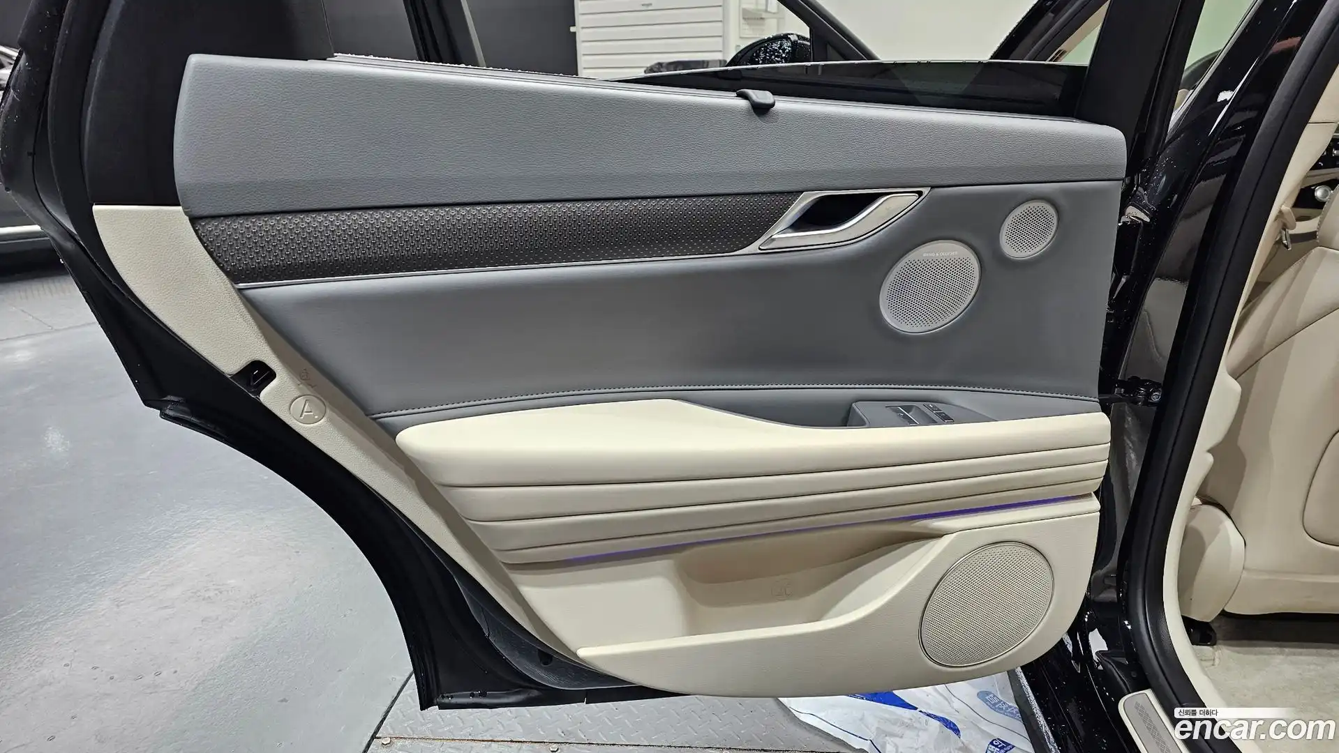 G80 Genesis 2024.3-INNER-035