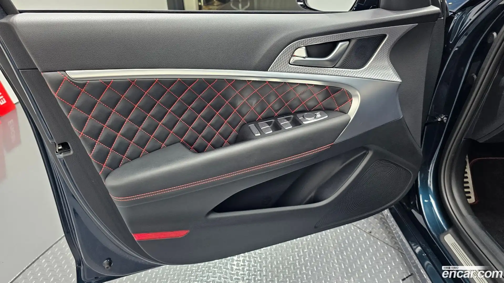 G70 Genesis 2021.11-INNER-034