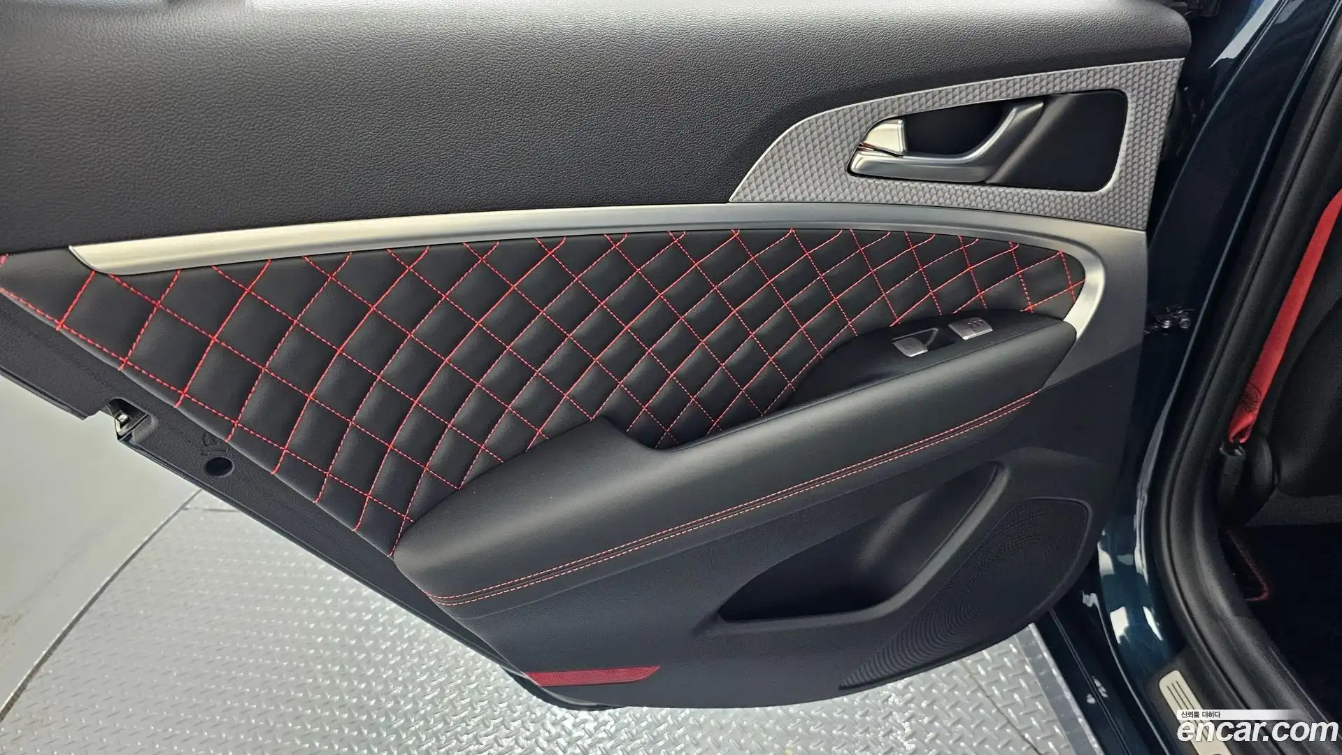G70 Genesis 2021.11-INNER-035