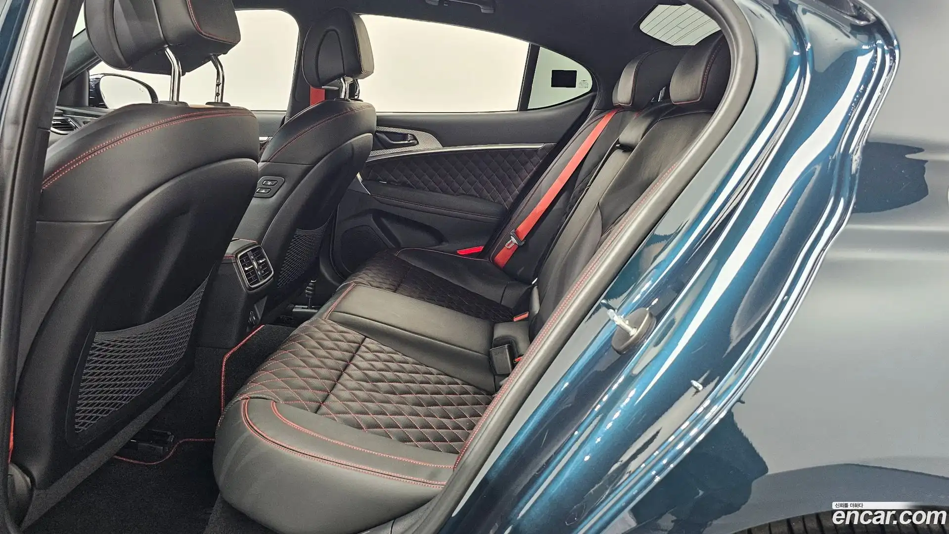 G70 Genesis 2021.11-INNER-036