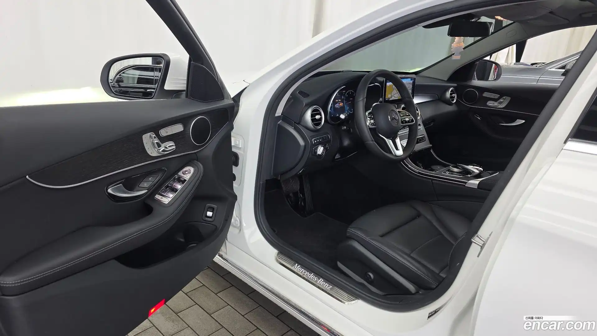 C-Class Mercedes-Benz 2021.5-INNER-010