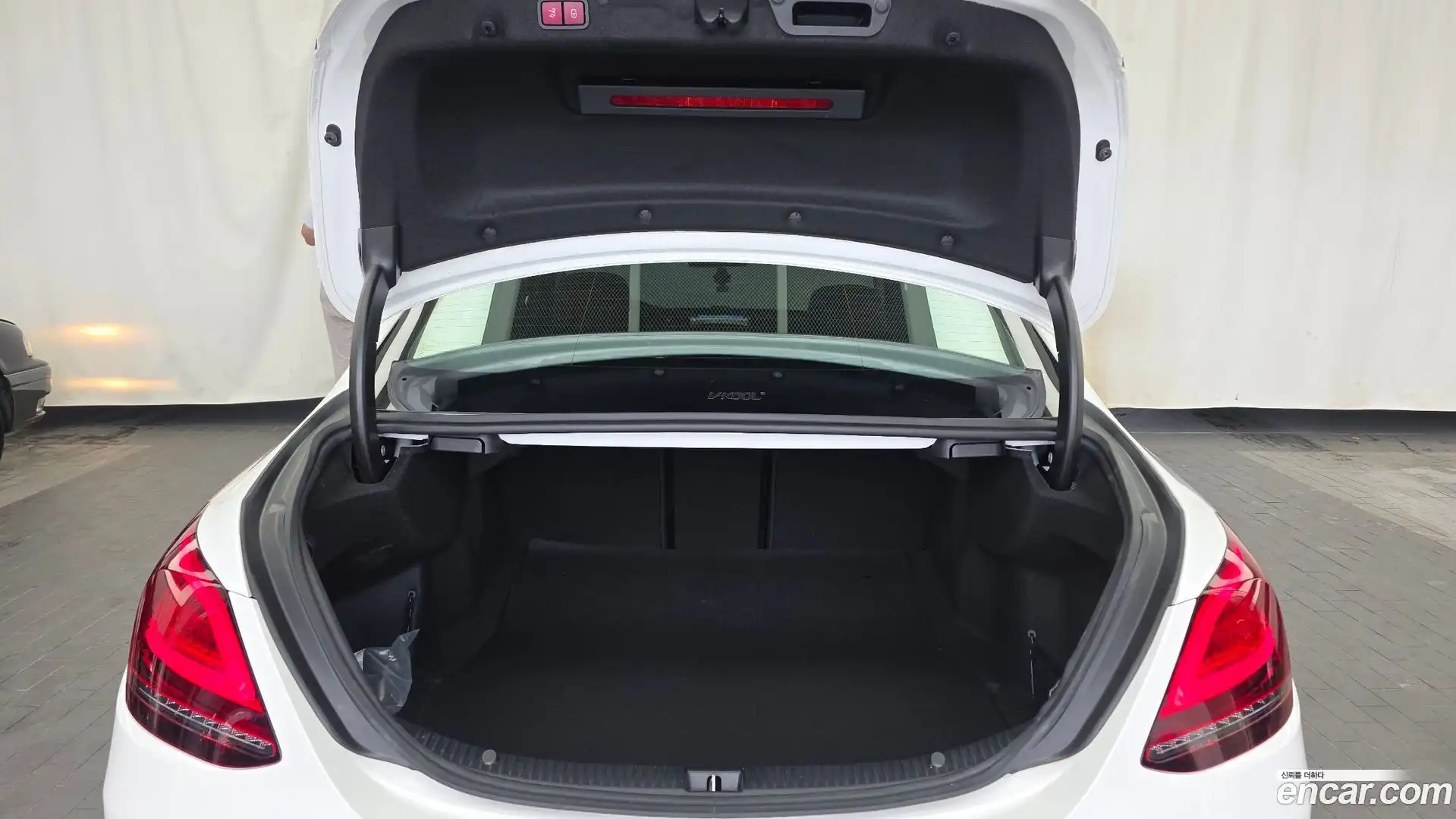 C-Class Mercedes-Benz 2021.5-OPTION-024