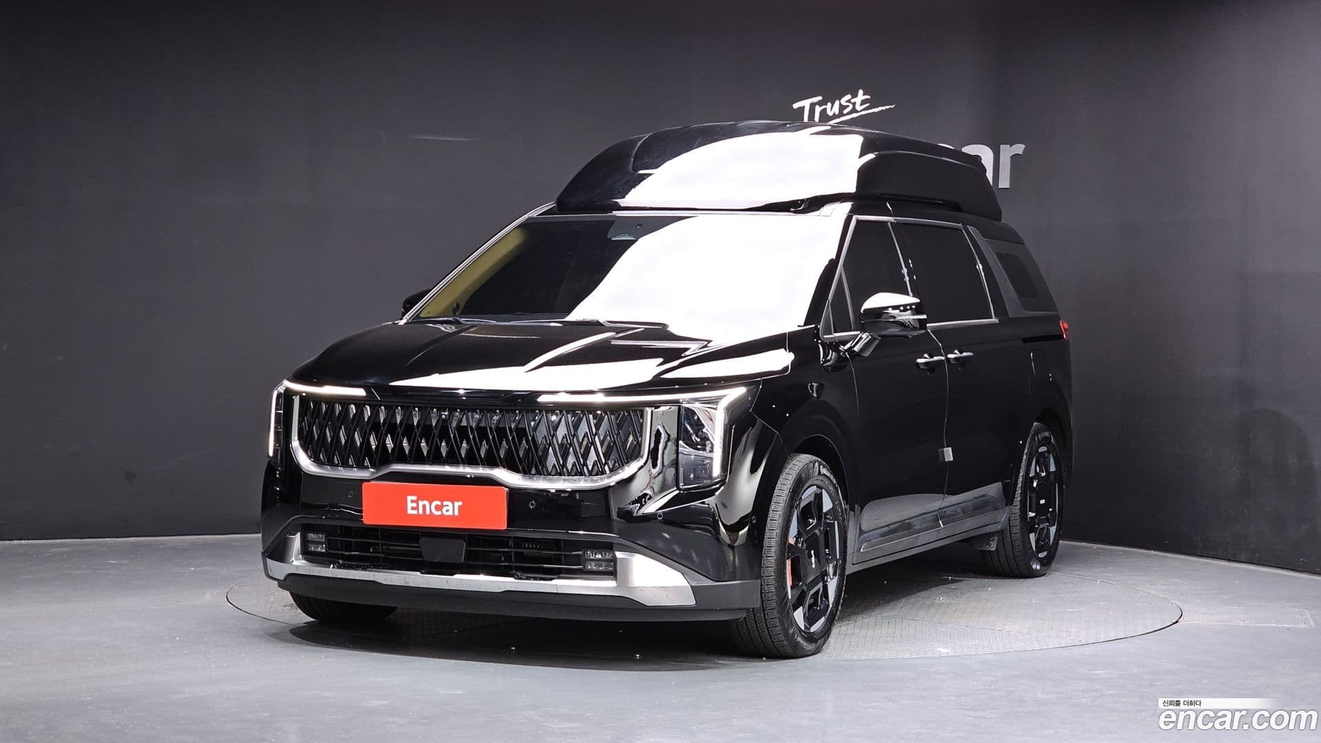 Main__Slider__Photo:Canival Kia 2024.6-0
