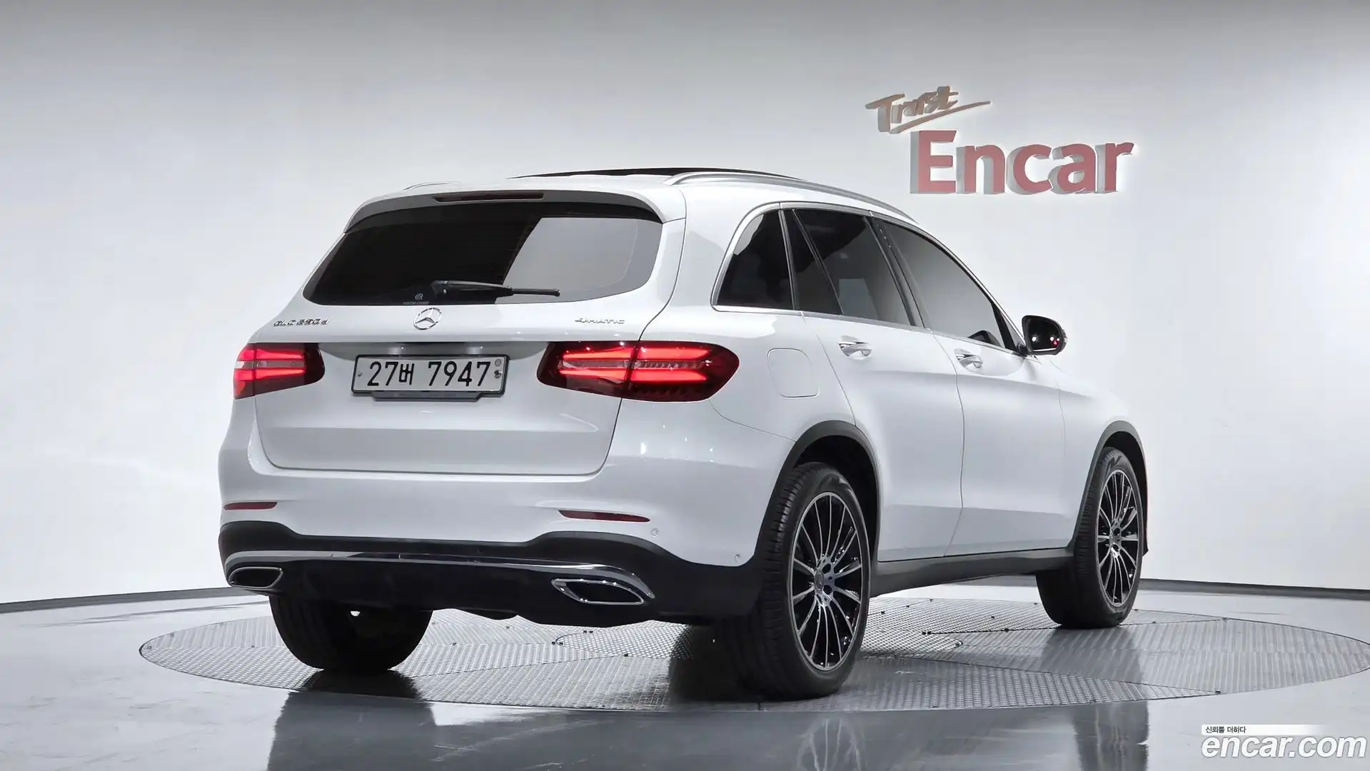 GLC-Class Mercedes-Benz 2018.6-OUTER-002