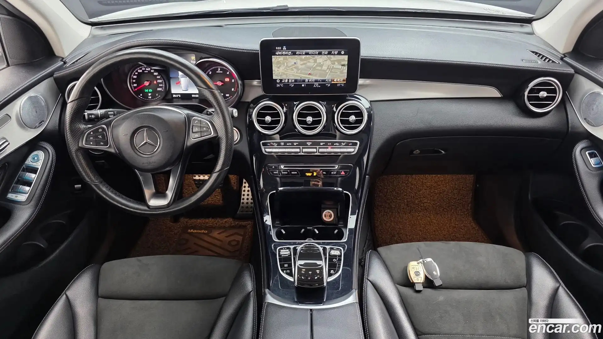 GLC-Class Mercedes-Benz 2018.6-INNER-007