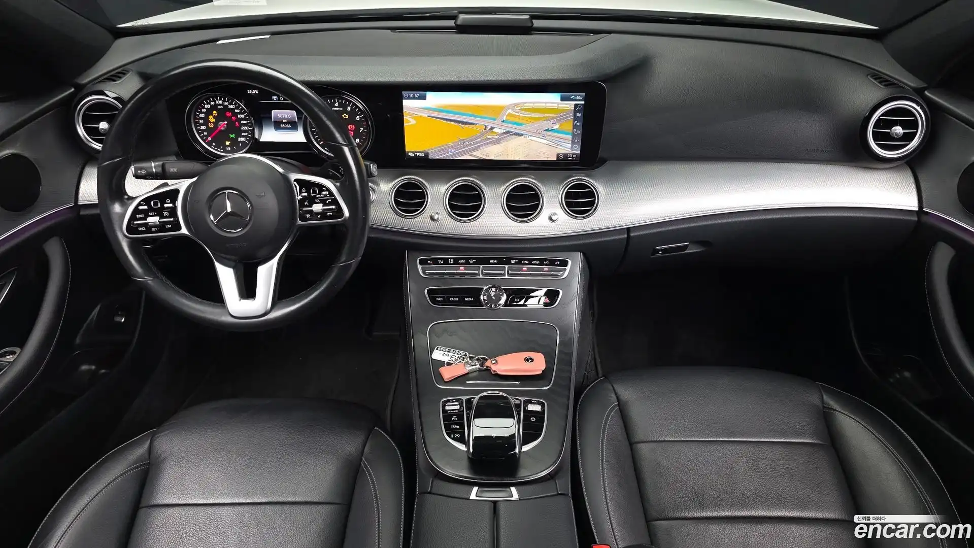 E-Class Mercedes-Benz 2020.5-INNER-007