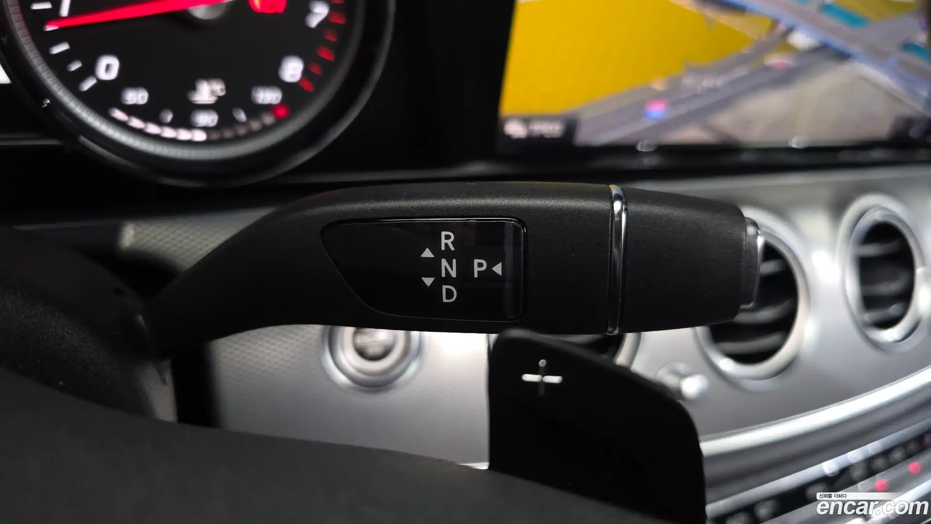 E-Class Mercedes-Benz 2020.5-INNER-009