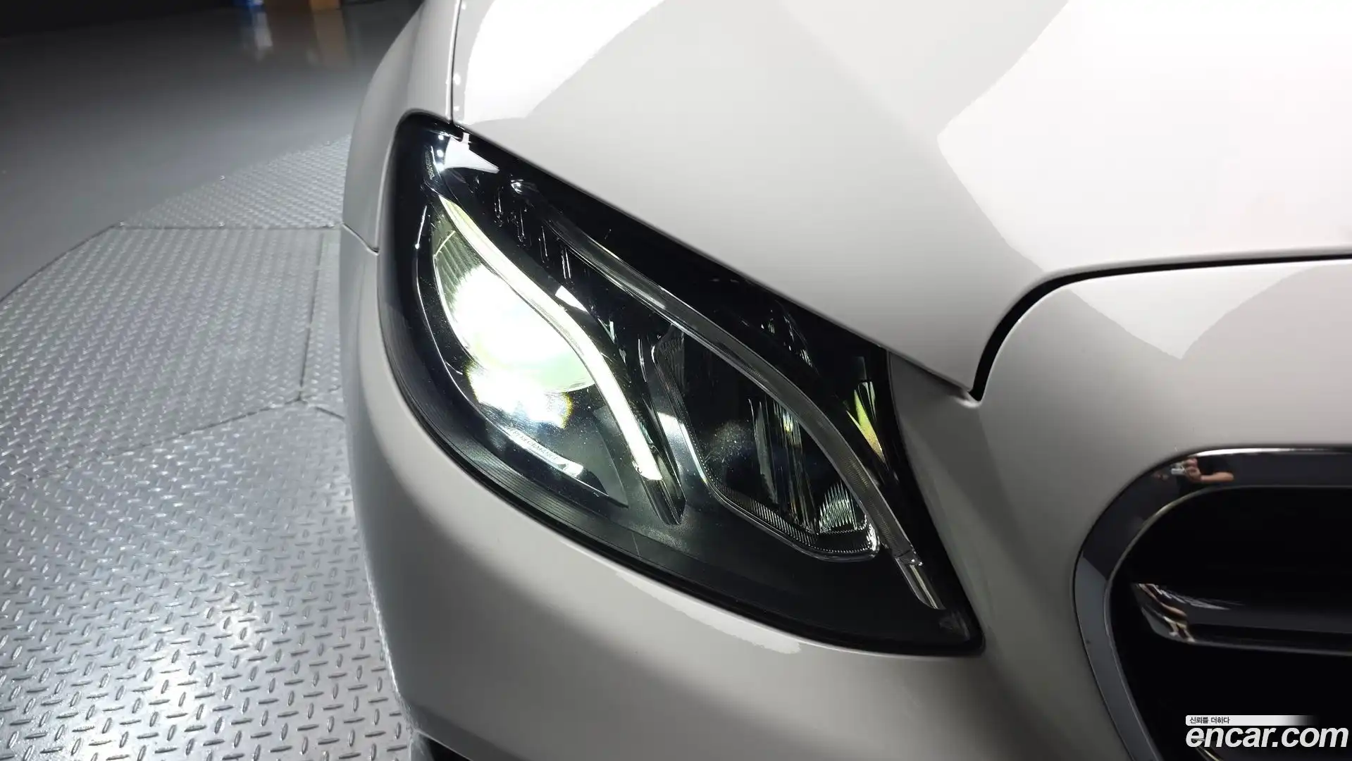 E-Class Mercedes-Benz 2020.5-OUTER-032