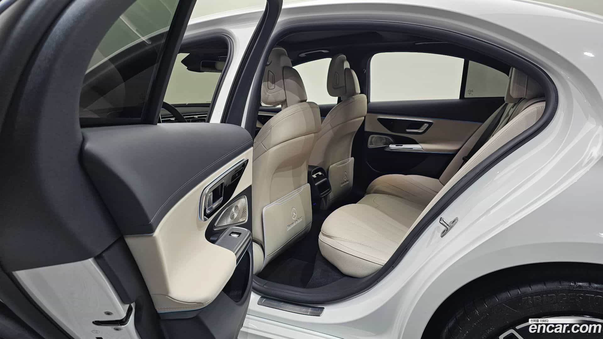 E-Class Mercedes-Benz 2026.0-INNER-036
