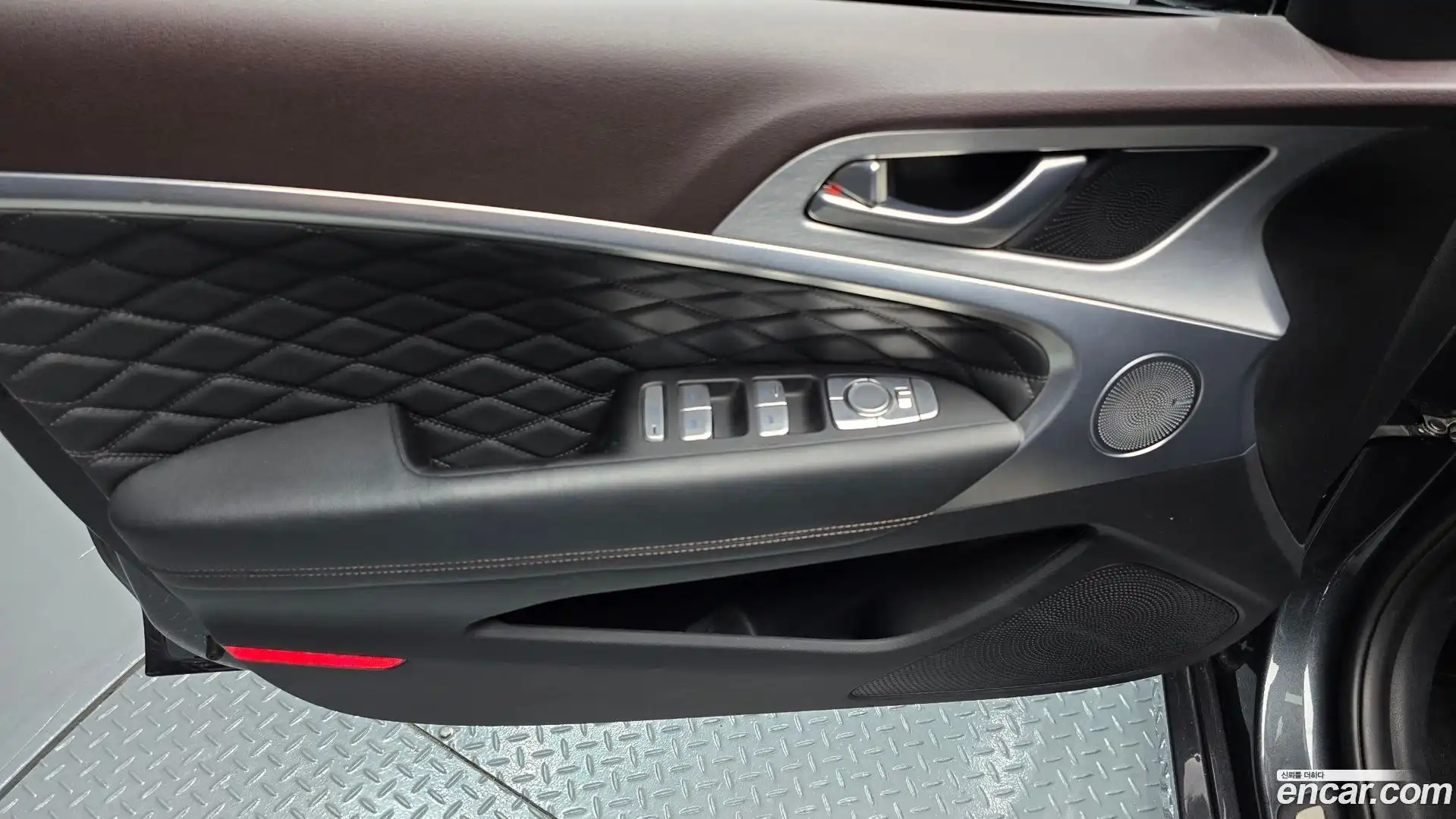 G70 Genesis 2018.7-INNER-034