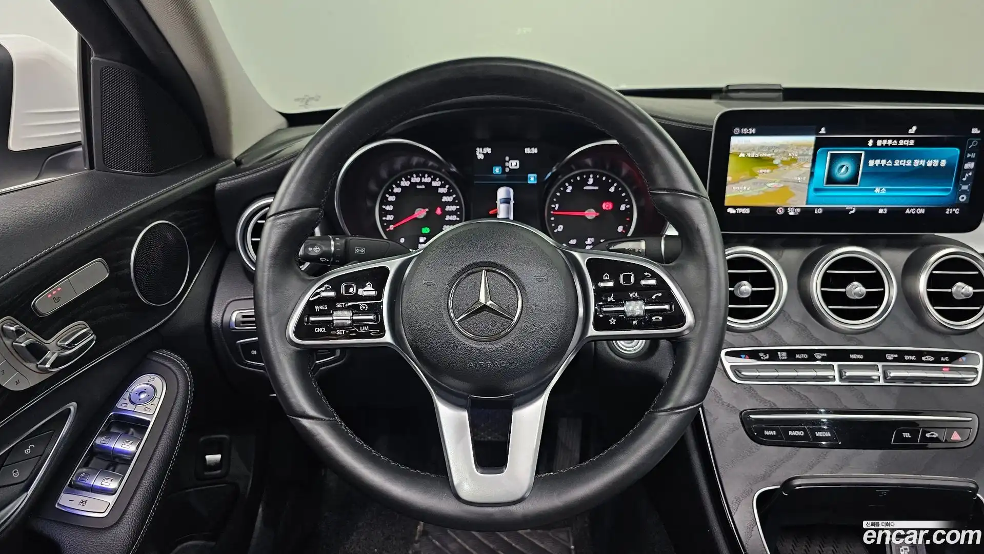 C-Class Mercedes-Benz 2019.5-OPTION-017