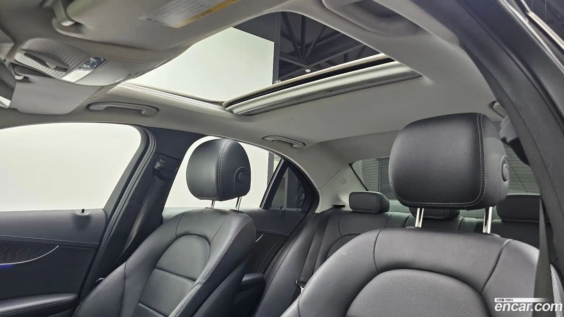C-Class Mercedes-Benz 2019.5-OPTION-021