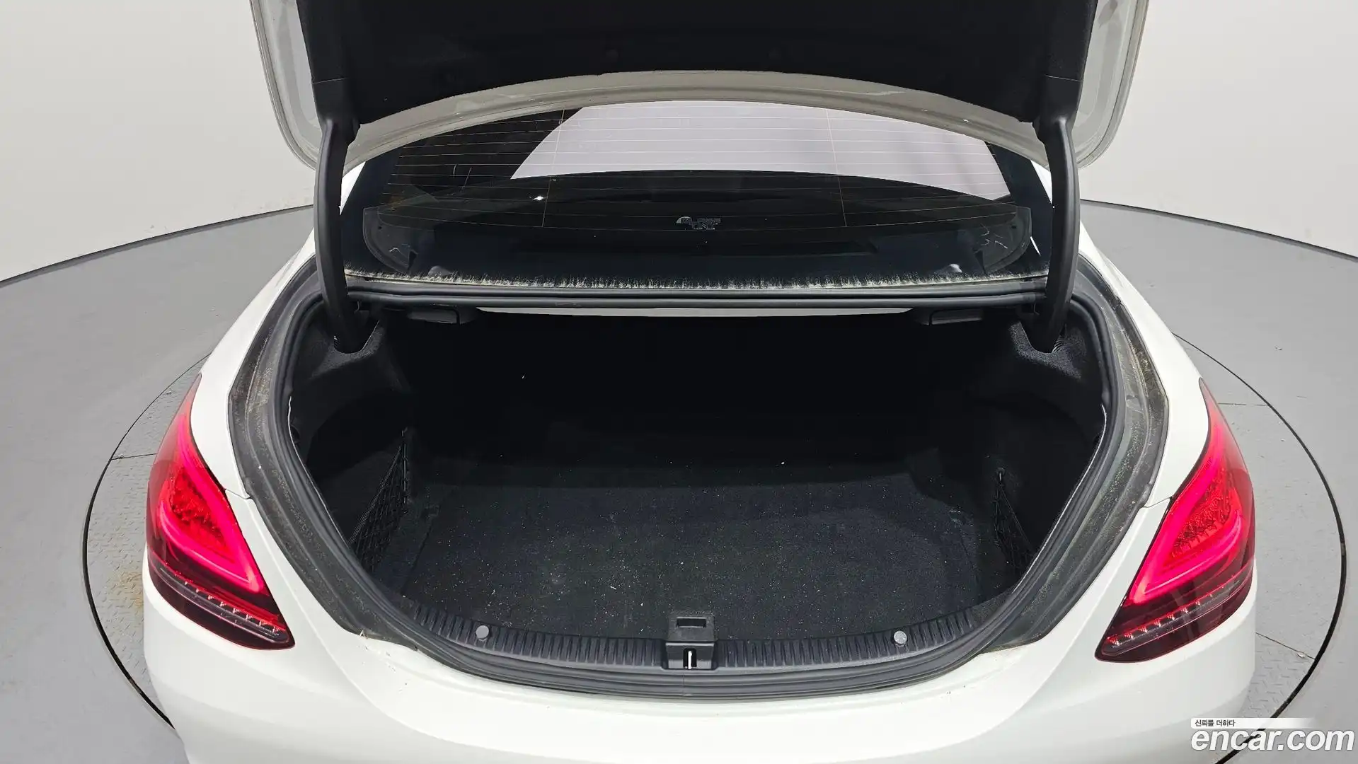 C-Class Mercedes-Benz 2019.5-OPTION-024