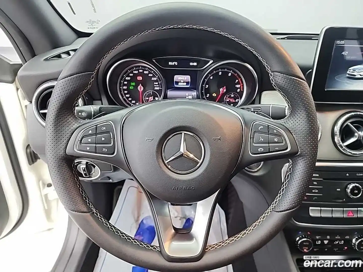 CLA-Class Mercedes-Benz 2017.1-INNER-009