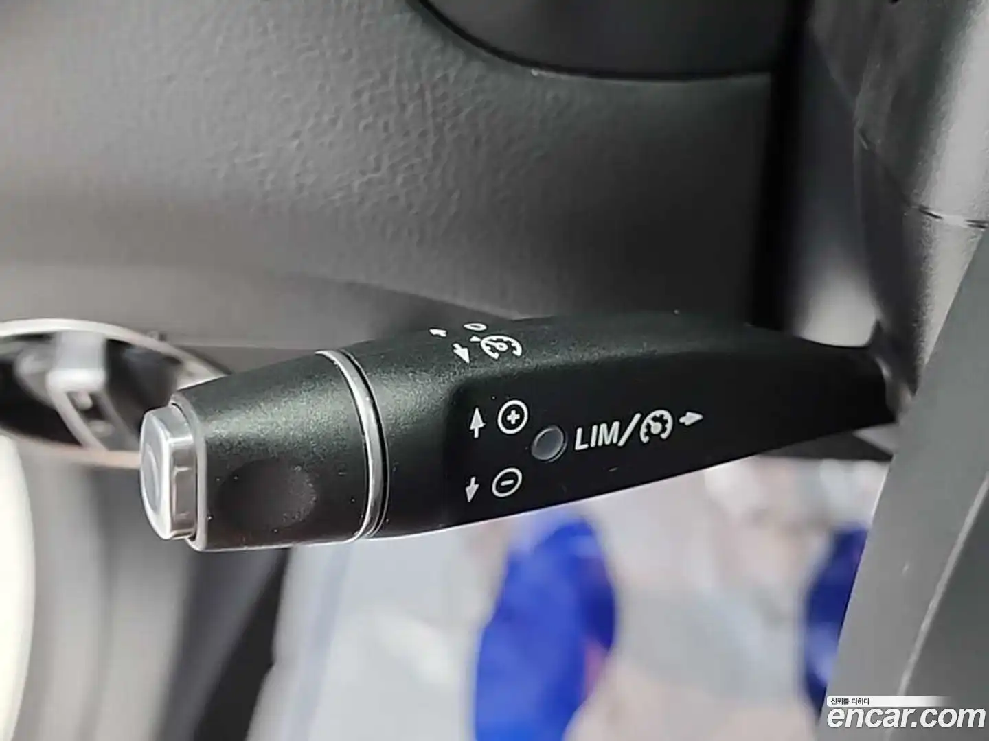 CLA-Class Mercedes-Benz 2017.1-OPTION-021