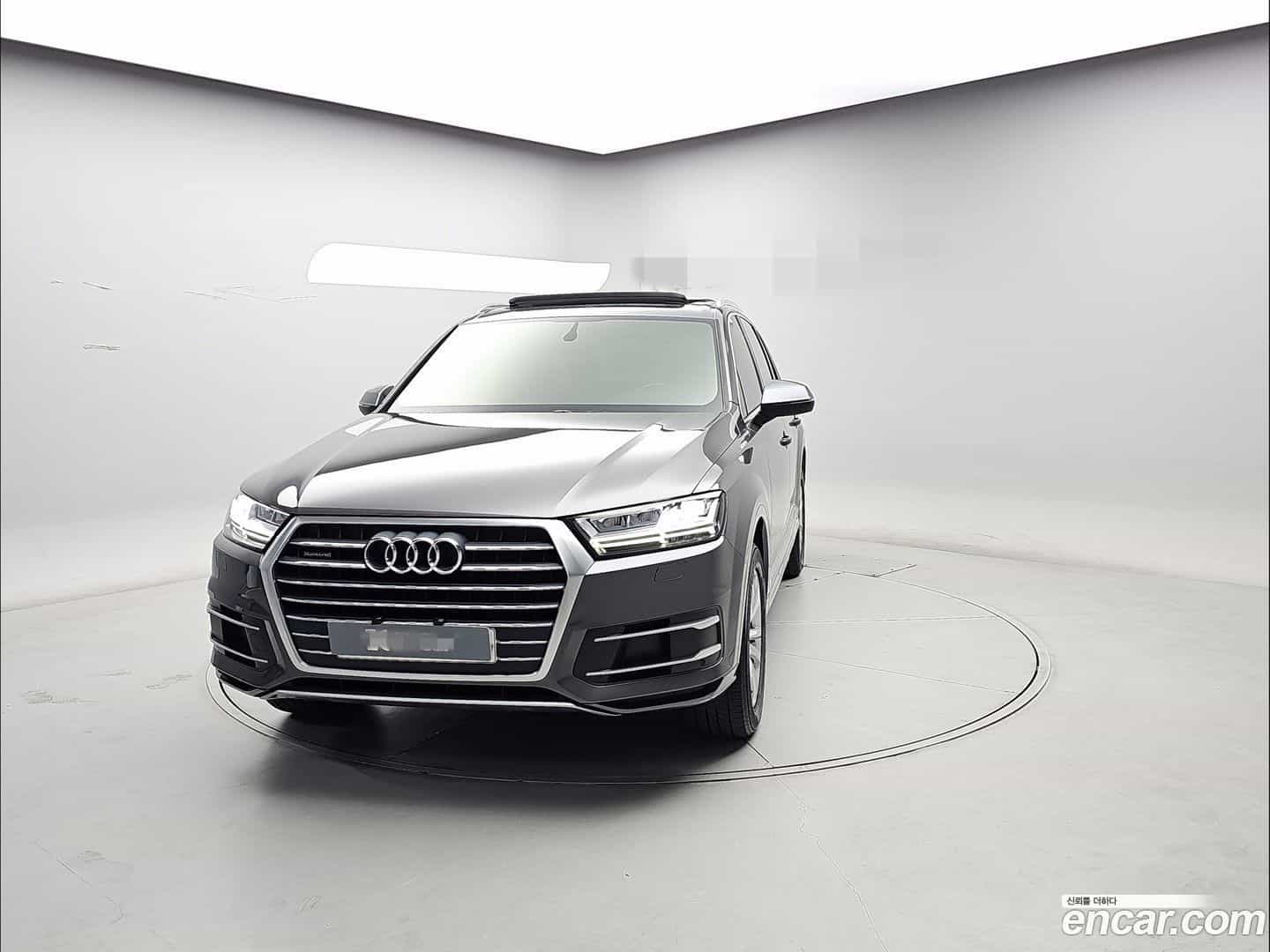 Q7 Audi 2019.10-OUTER-001