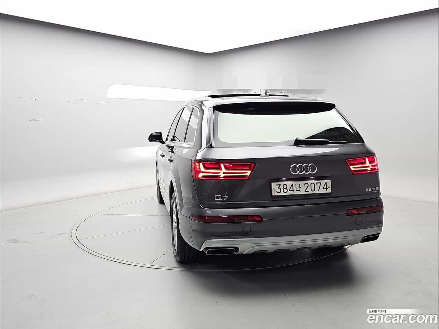 Q7 Audi 2019.10-OUTER-002