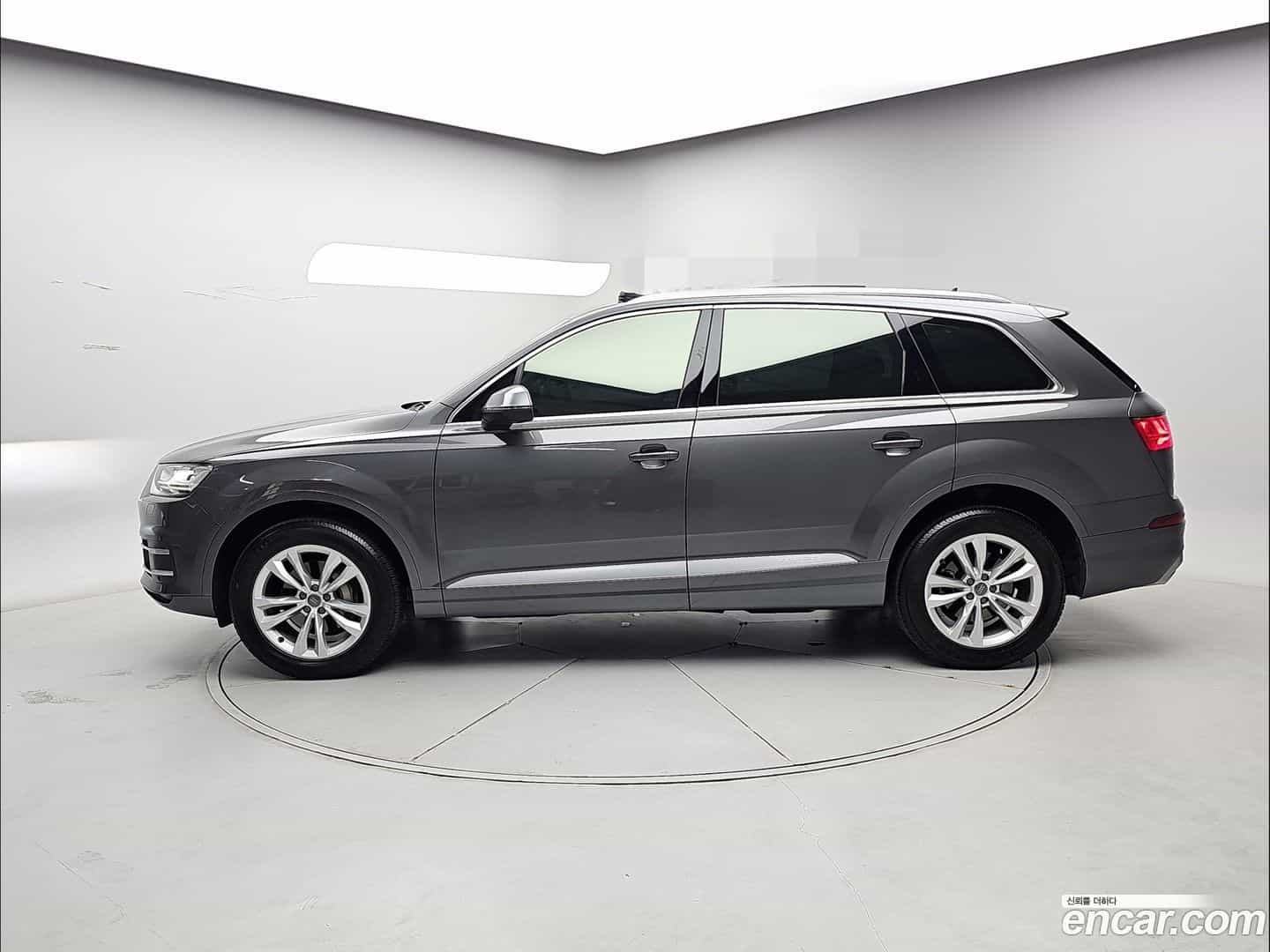 Q7 Audi 2019.10-OUTER-005