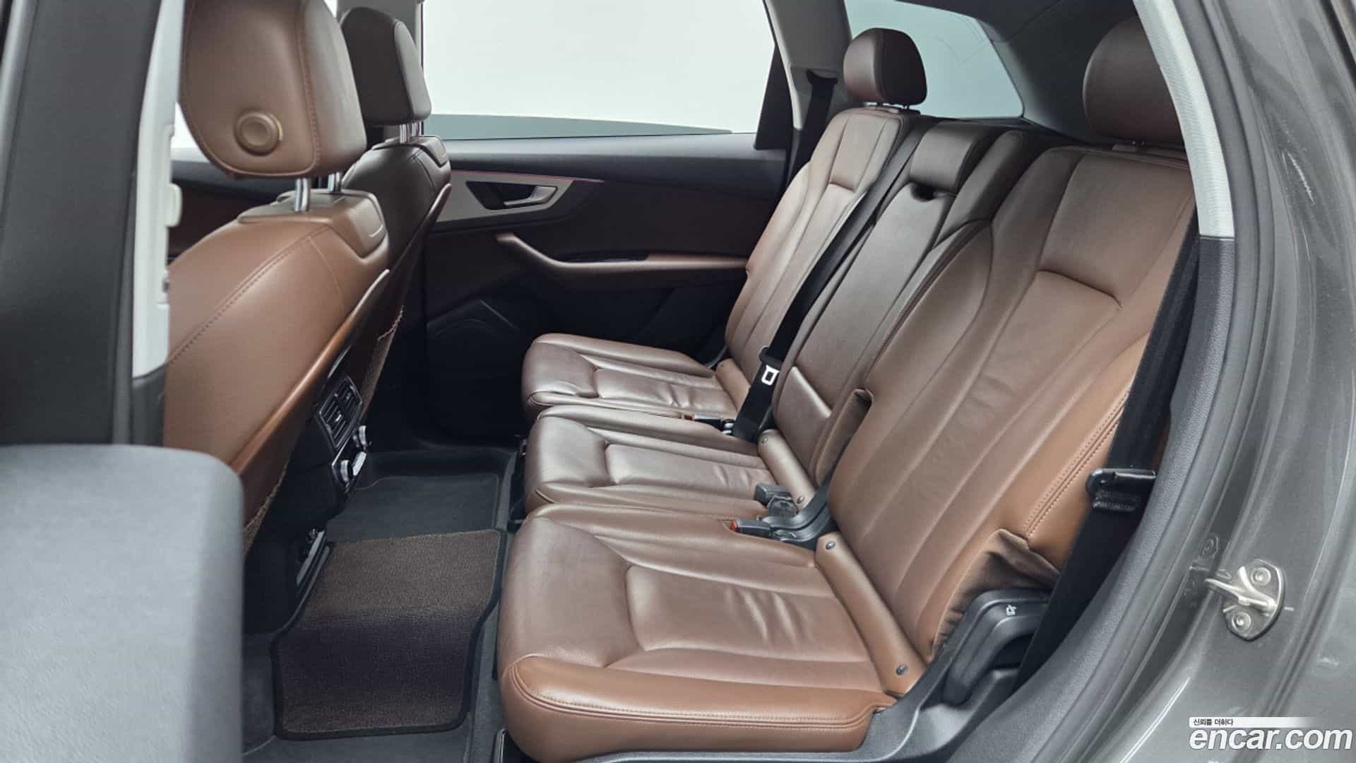 Q7 Audi 2019.10-INNER-010